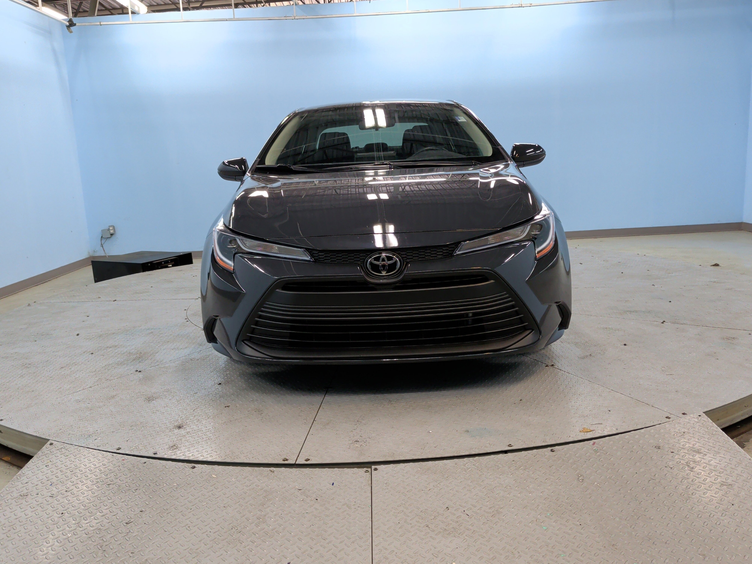 2026 Toyota Corolla LE photo 4