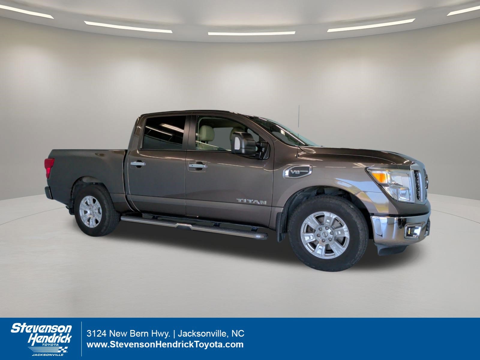 2017 Nissan Titan SV