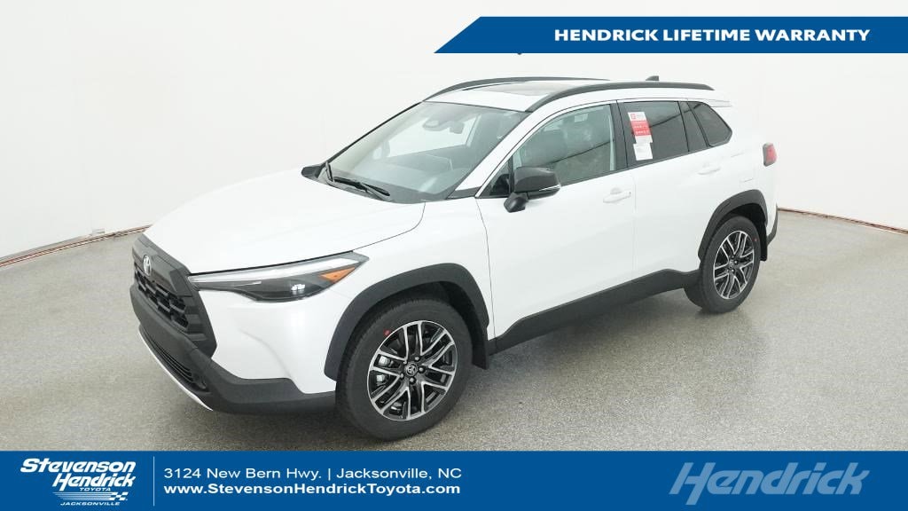 2026 Toyota Corolla Cross XLE's photo