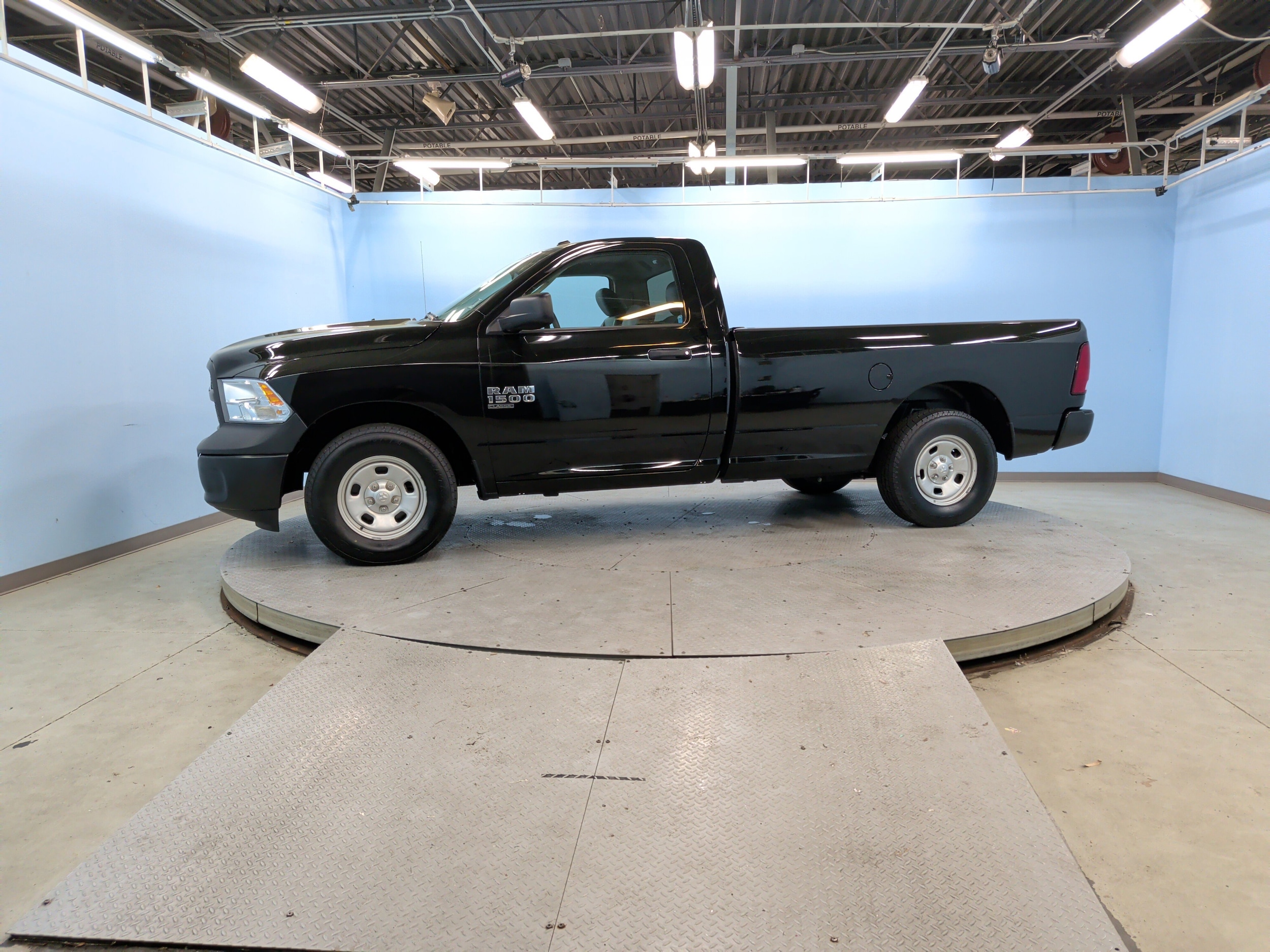 2023 Ram 1500 Classic Tradesman photo 6