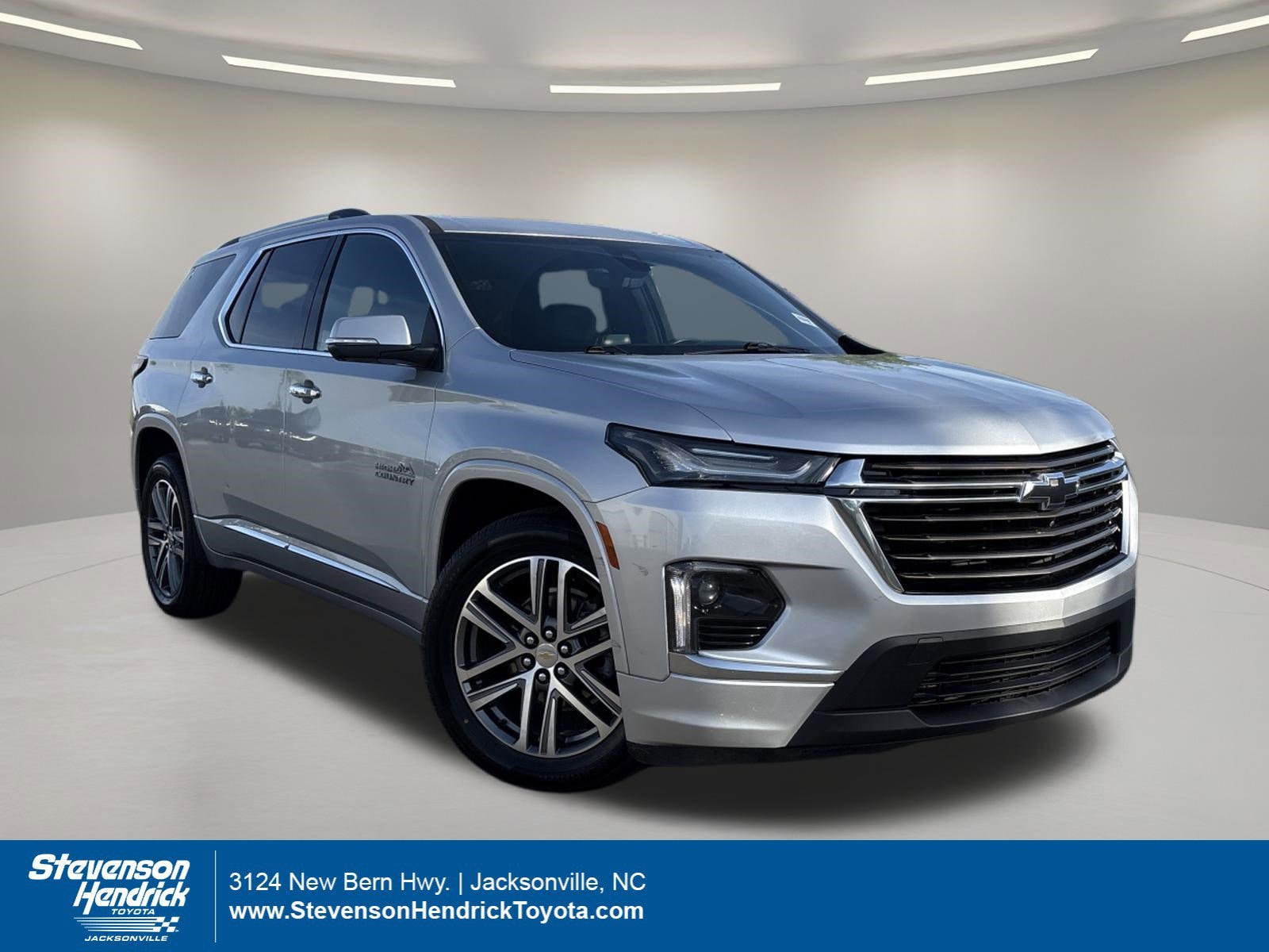 2022 Chevrolet Traverse AWD High Country's photo
