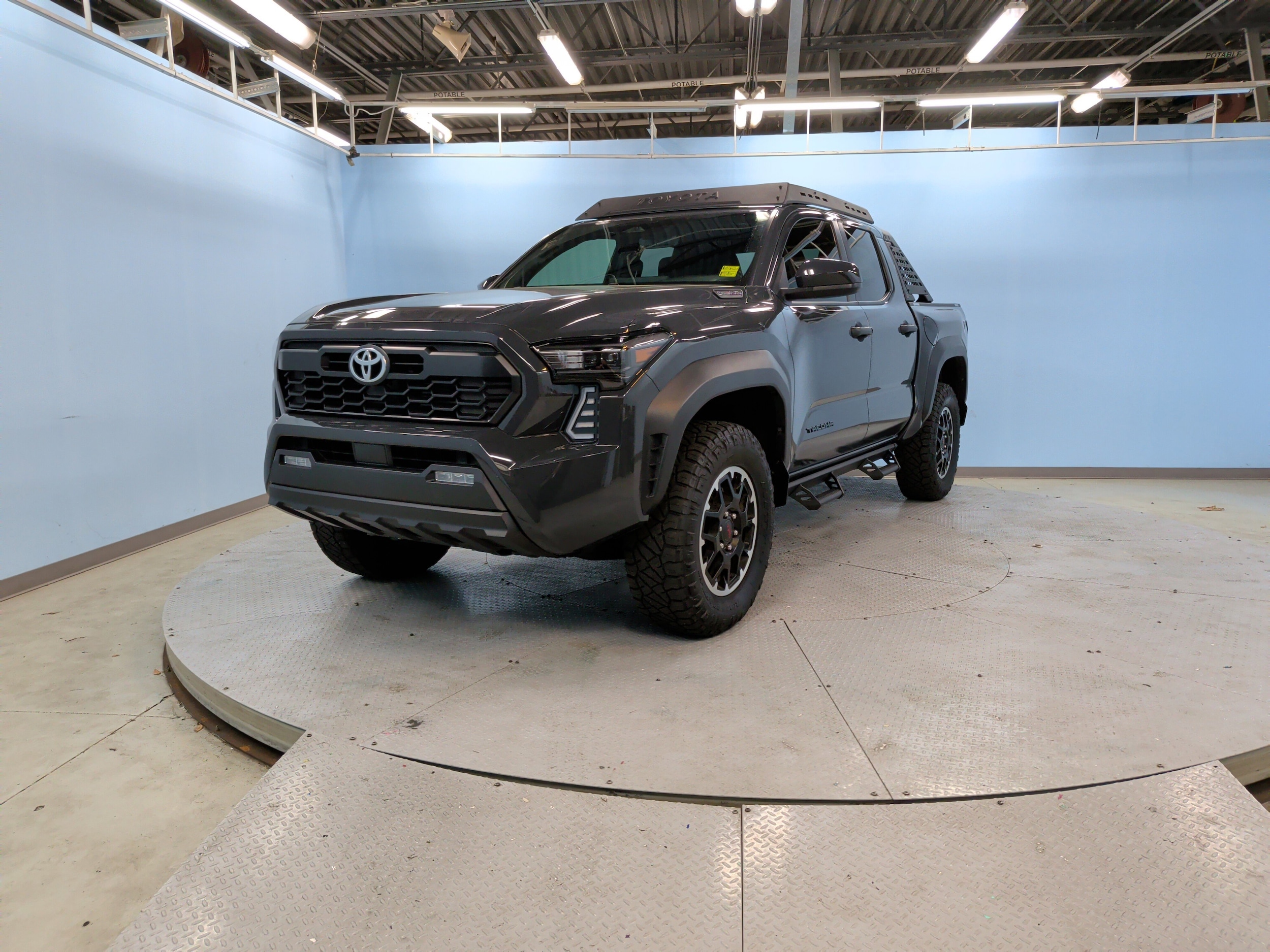 2025 Toyota Tacoma i-FORCE MAX TRD Off Road photo 5