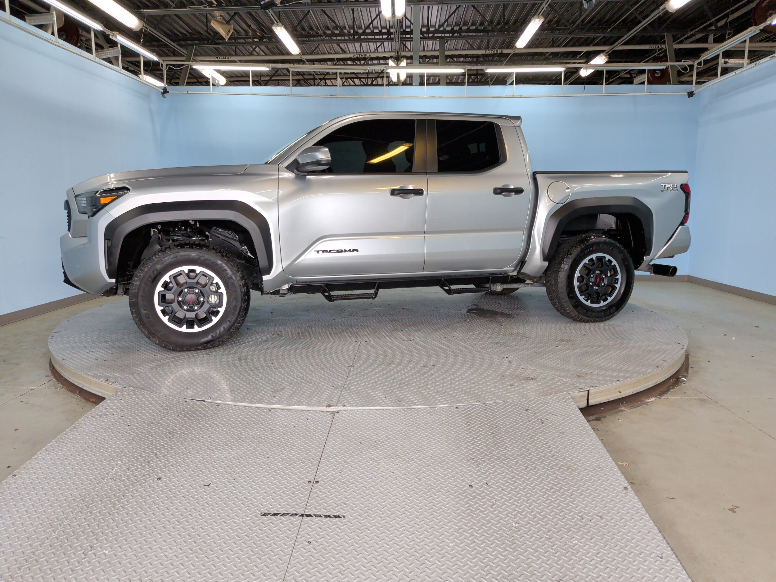 2024 Toyota Tacoma TRD Off Road photo 6