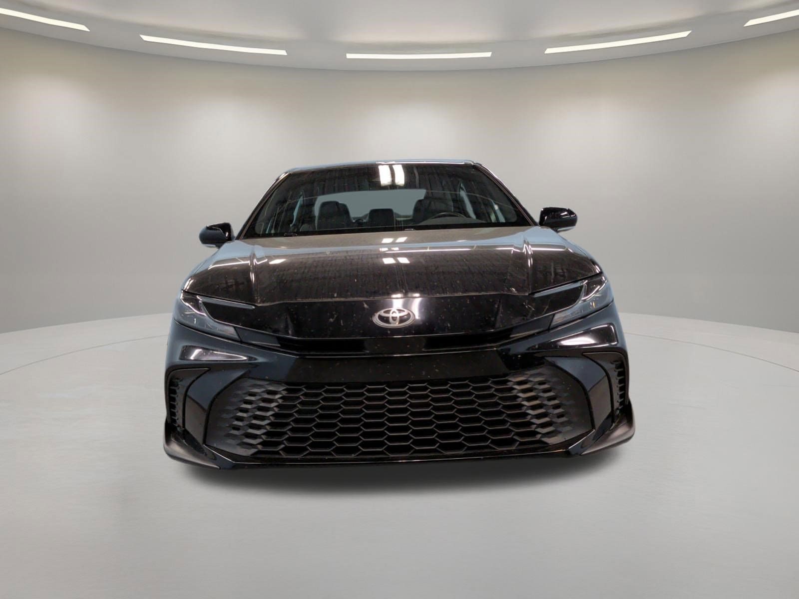2025 Toyota Camry SE photo 4