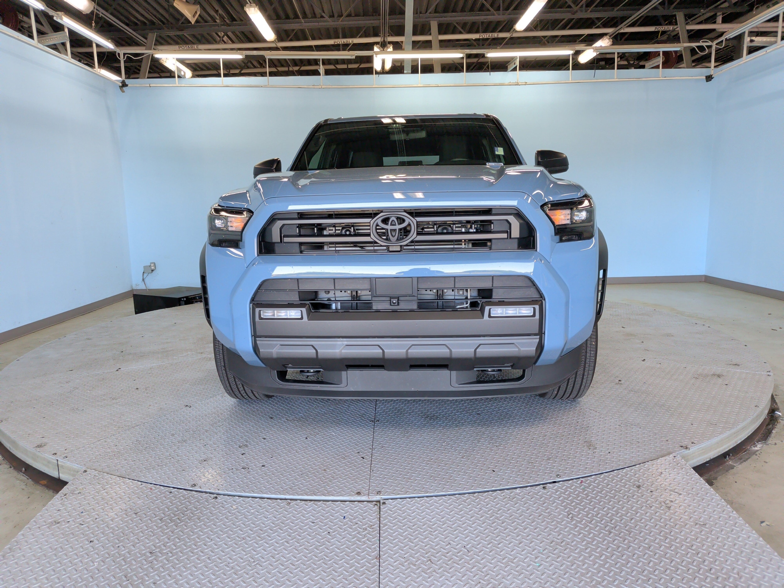 2025 Toyota 4Runner SR5 photo 4