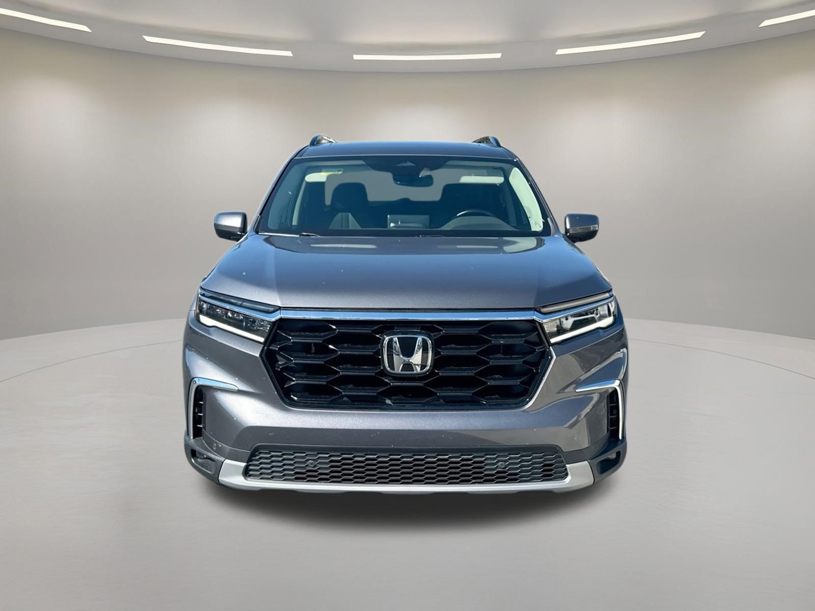 Used 2025 Honda Pilot Touring SUV