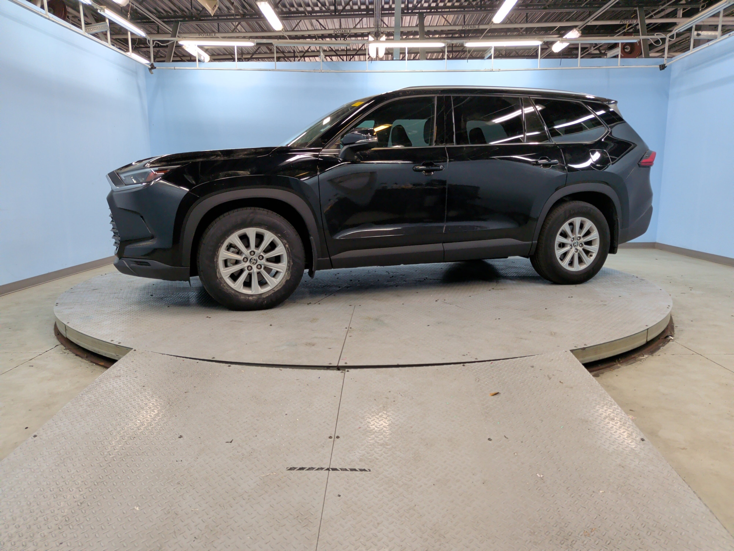 2024 Toyota Grand Highlander XLE photo 6