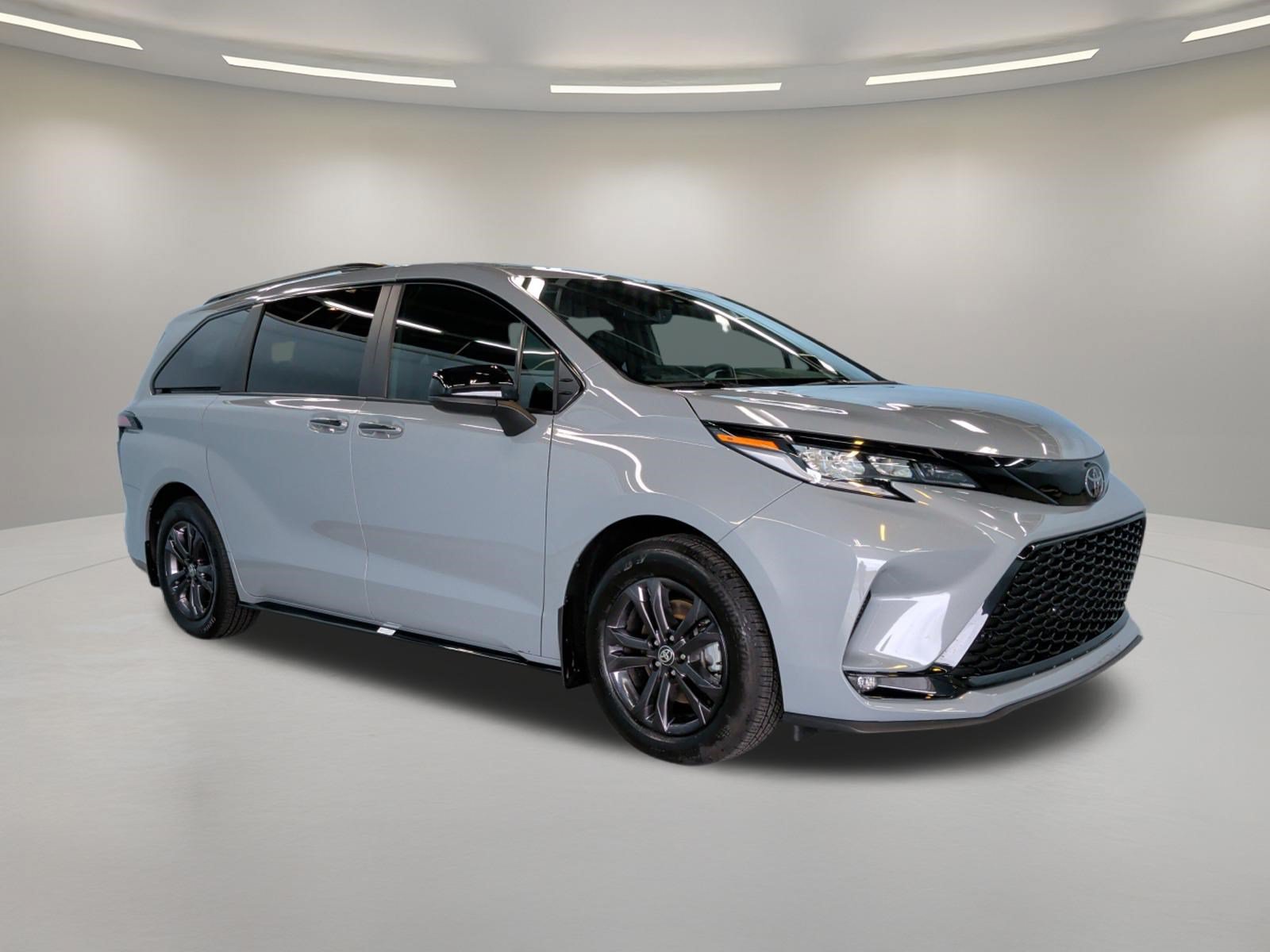 Used 2026 Toyota Sienna XSE 7 Passenger Van Passenger Van