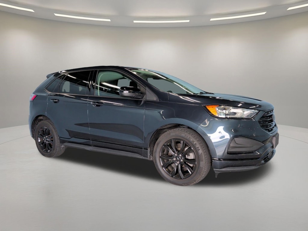 Used 2022 Ford Edge SE SUV