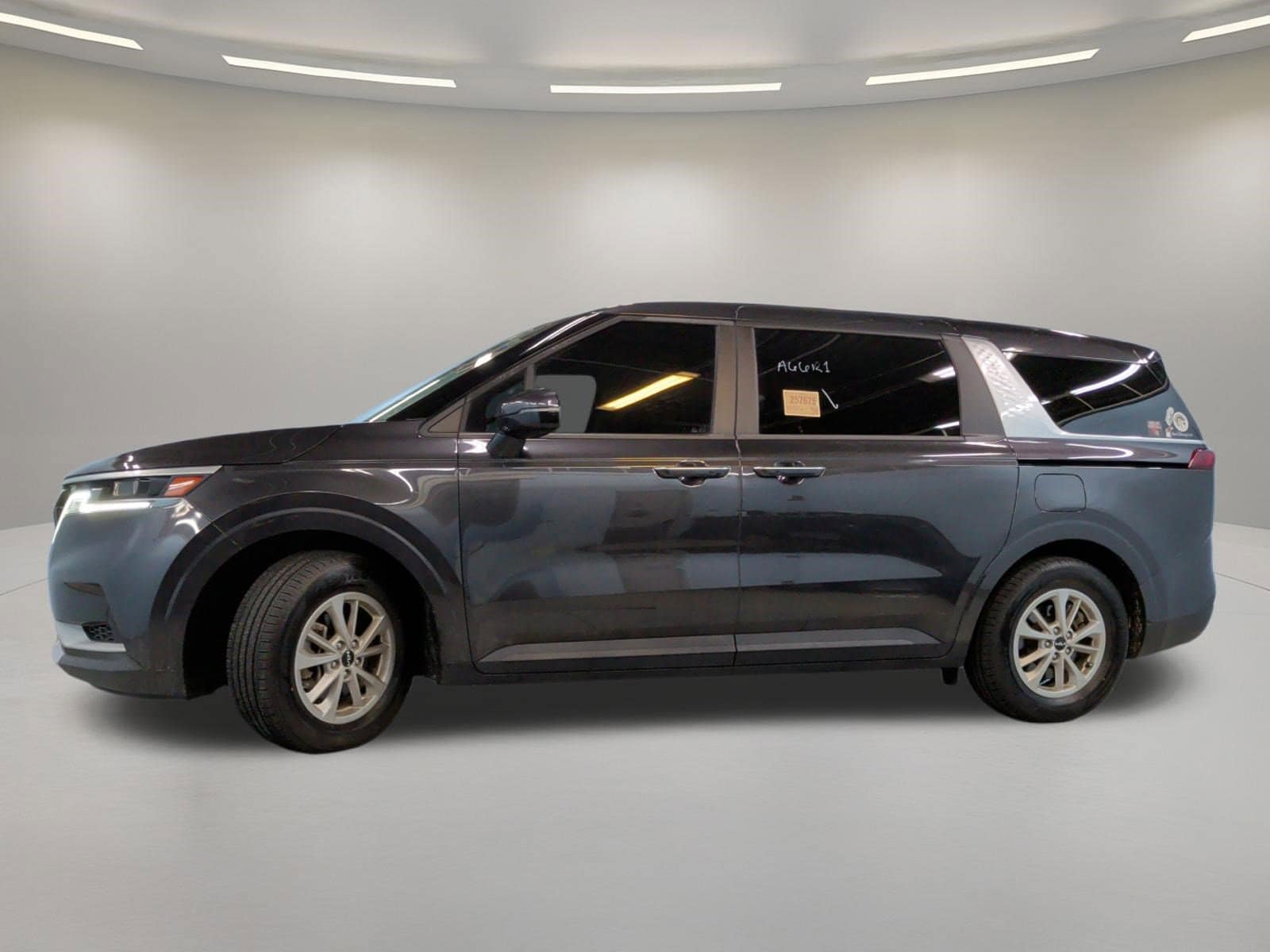 2024 Kia Carnival LX Seat Package photo 4