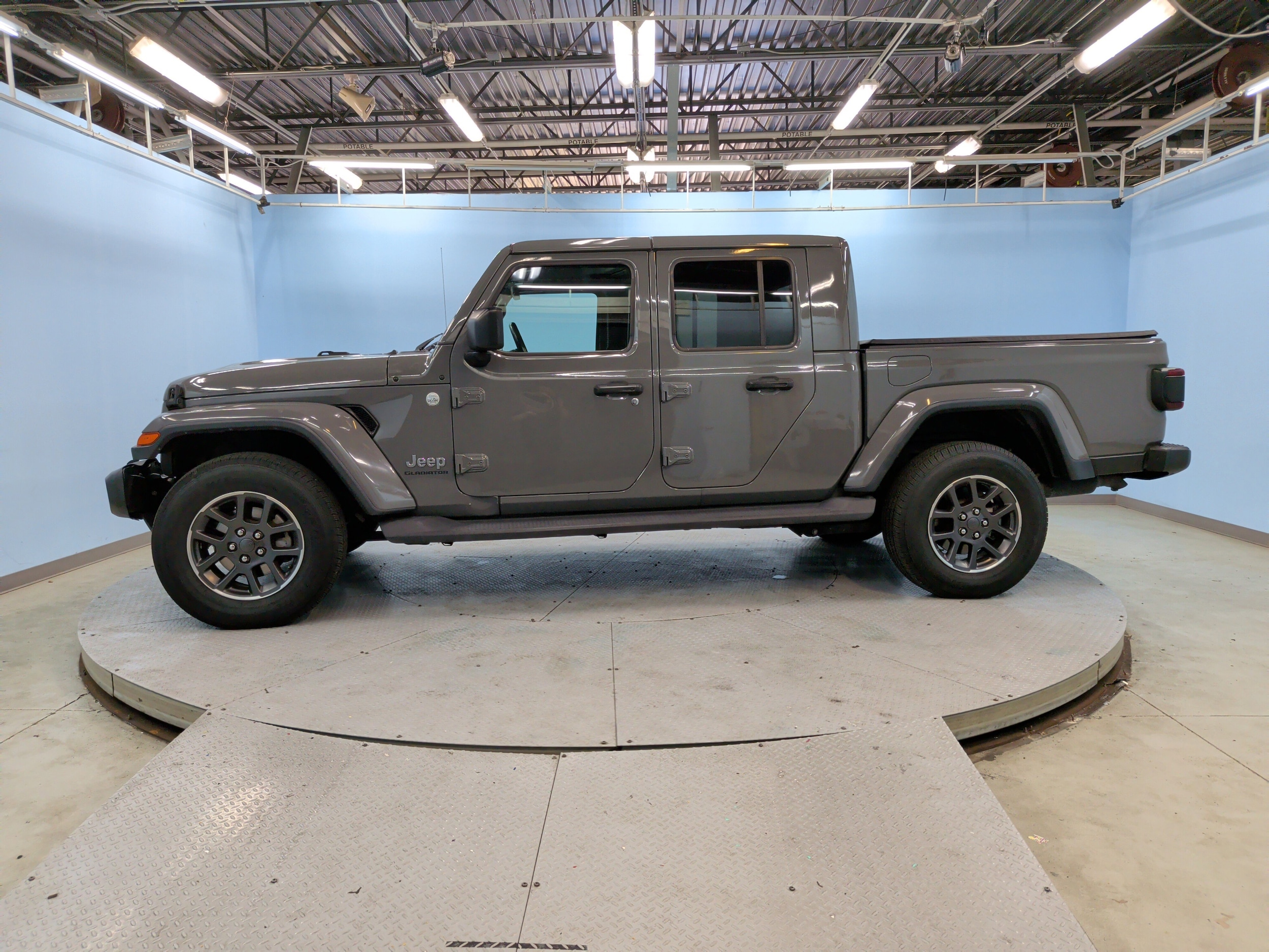 2021 Jeep Gladiator Overland photo 6