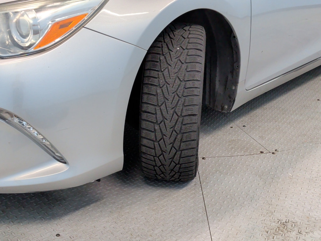 Used 2016 Toyota Camry XLE Sedan