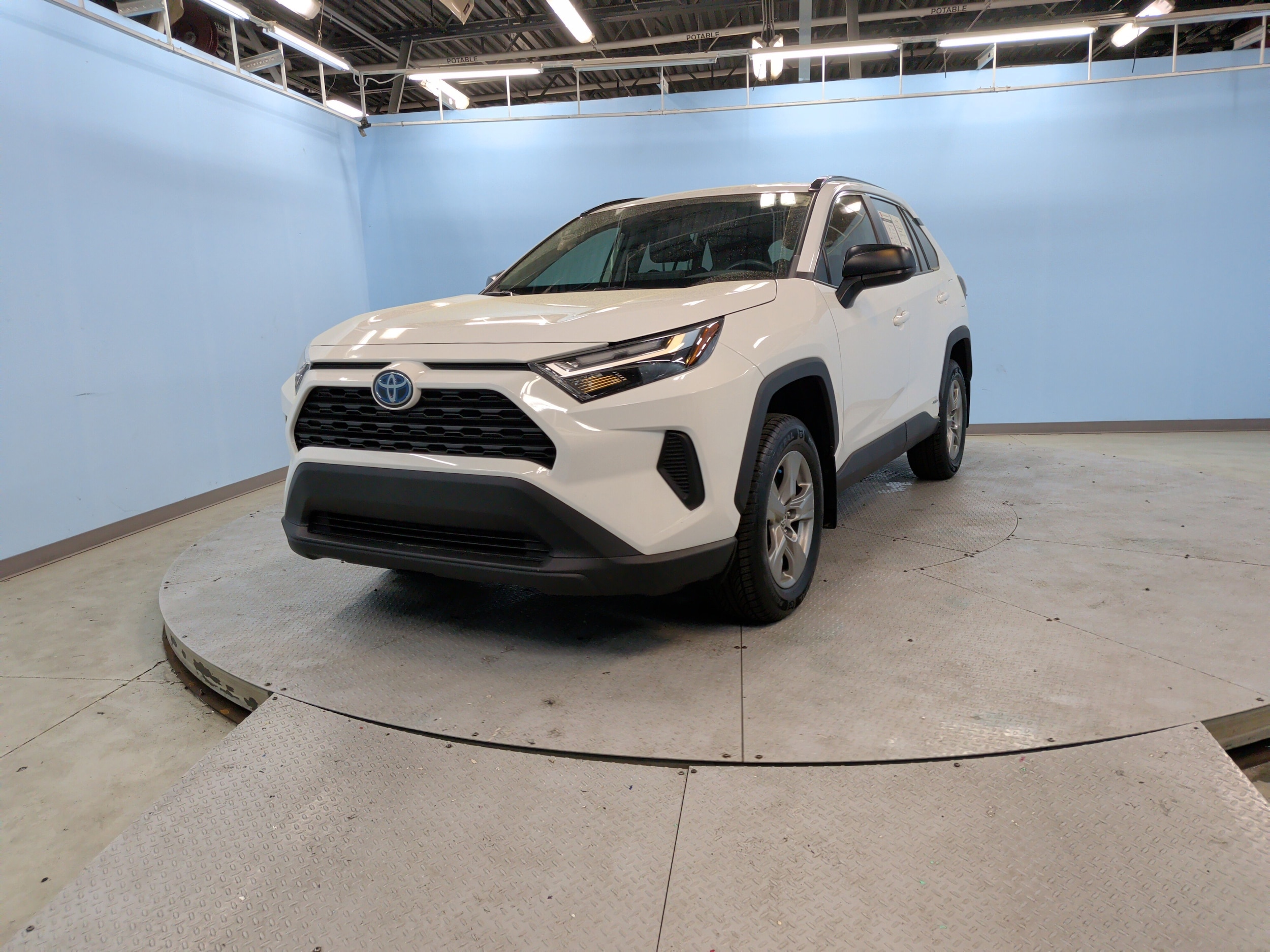 2024 Toyota RAV4 Hybrid LE photo 5