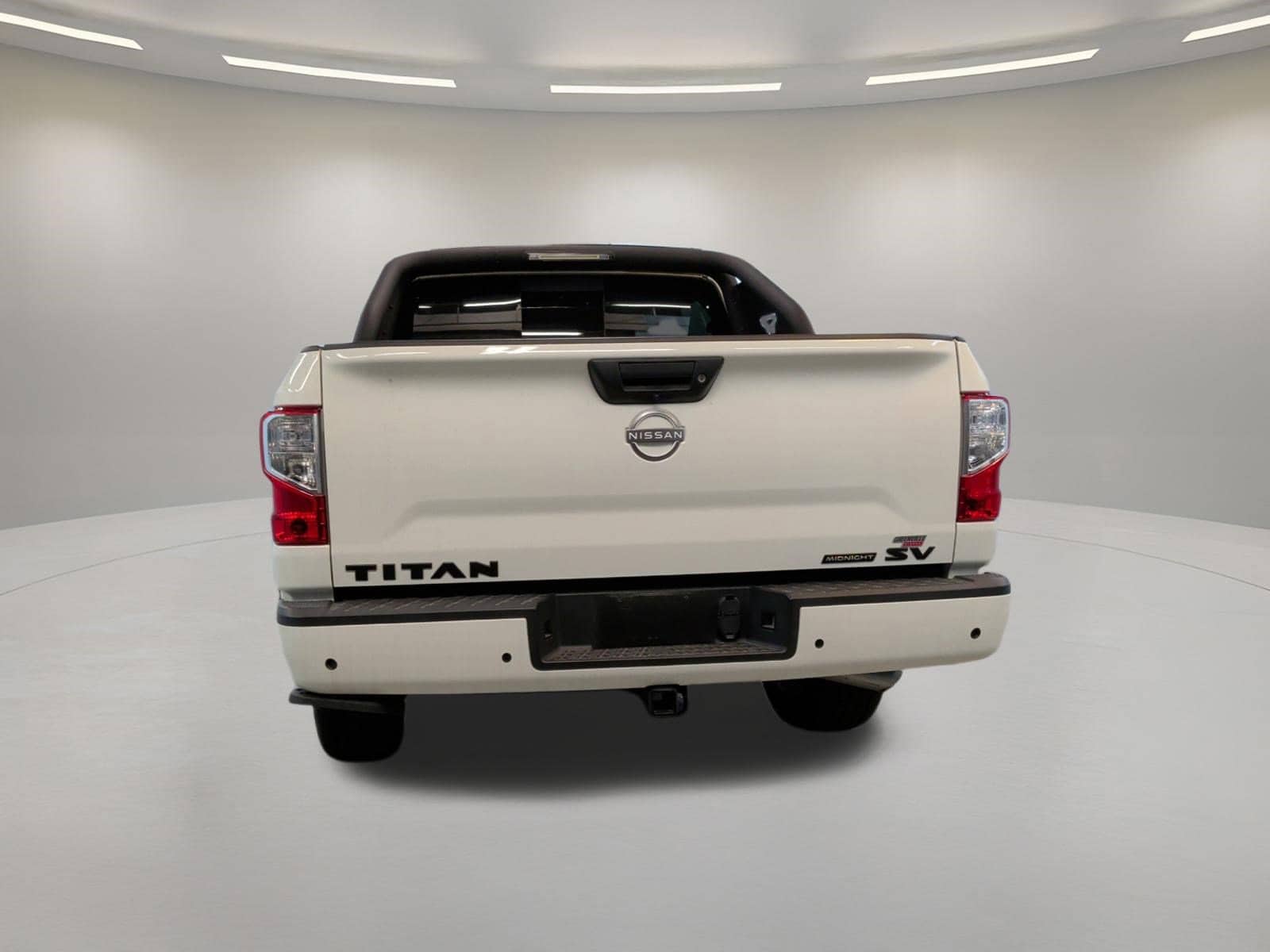 2023 Nissan Titan SV photo 3