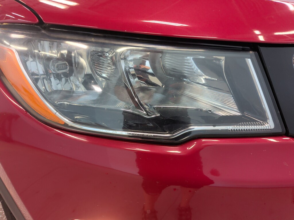 Used 2018 Jeep Compass Latitude FWD SUV