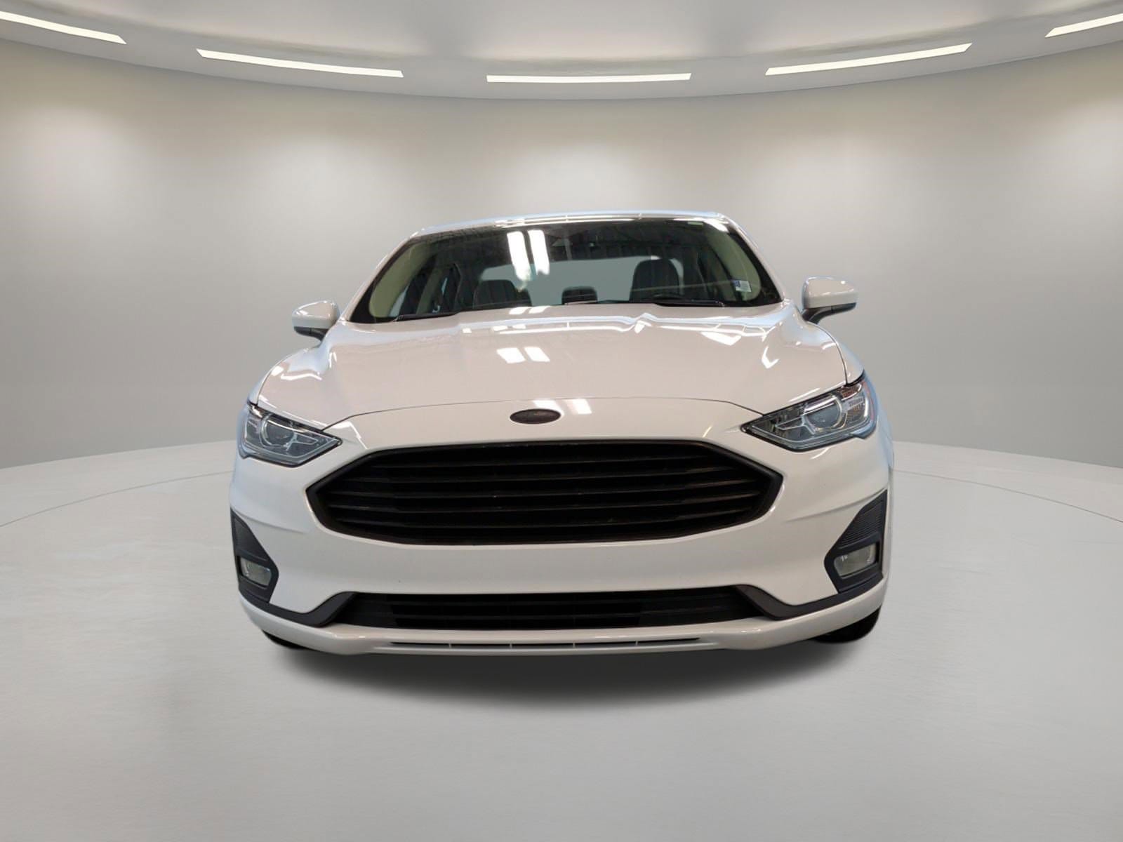 2020 Ford Fusion SE photo 4