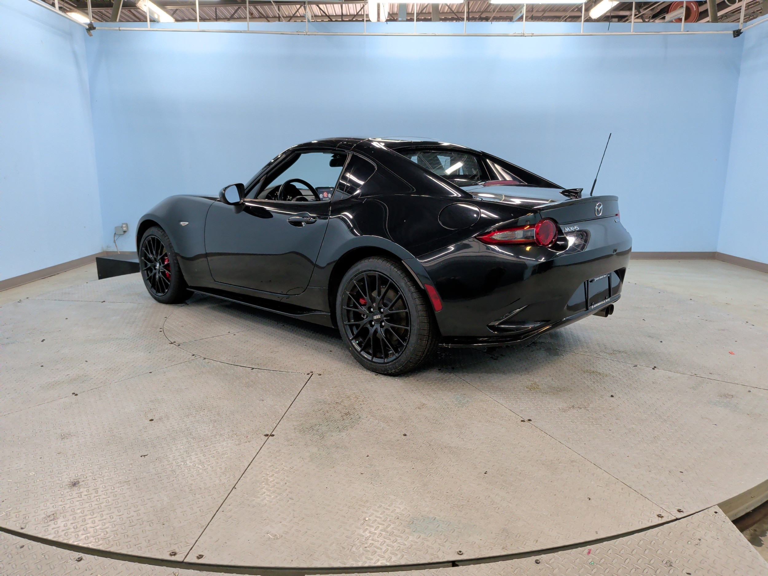 2023 Mazda MX-5 Miata RF Club photo 3