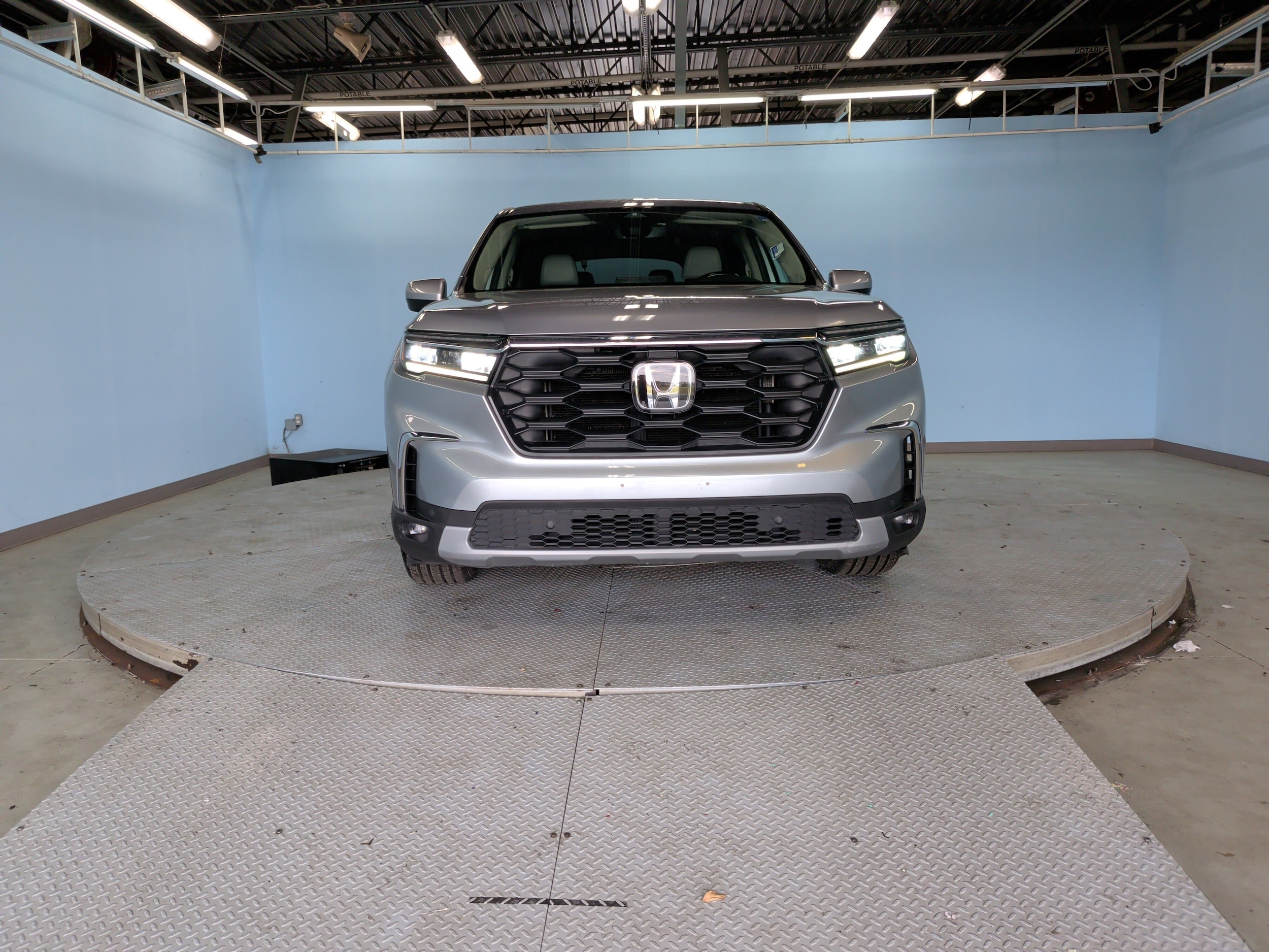 2024 Honda Pilot EX-L photo 4