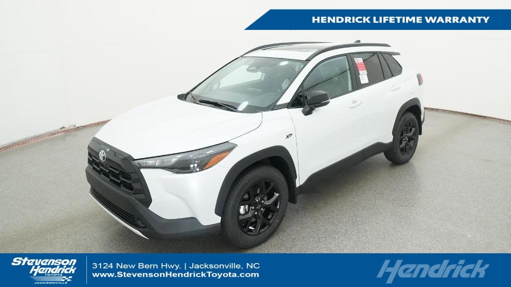 2026 Toyota Corolla Cross LE's photo