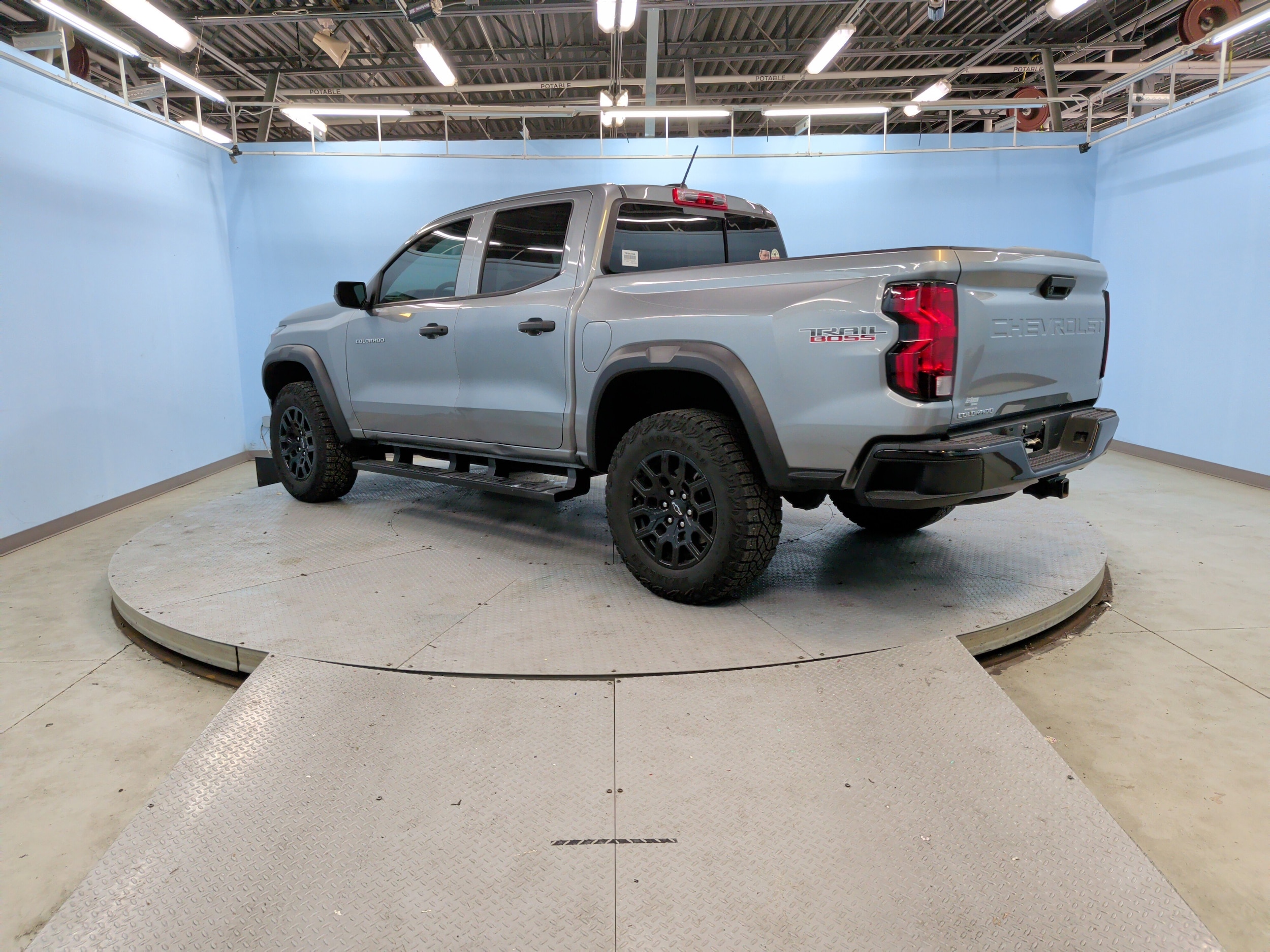 2024 Chevrolet Colorado Trail Boss photo 3