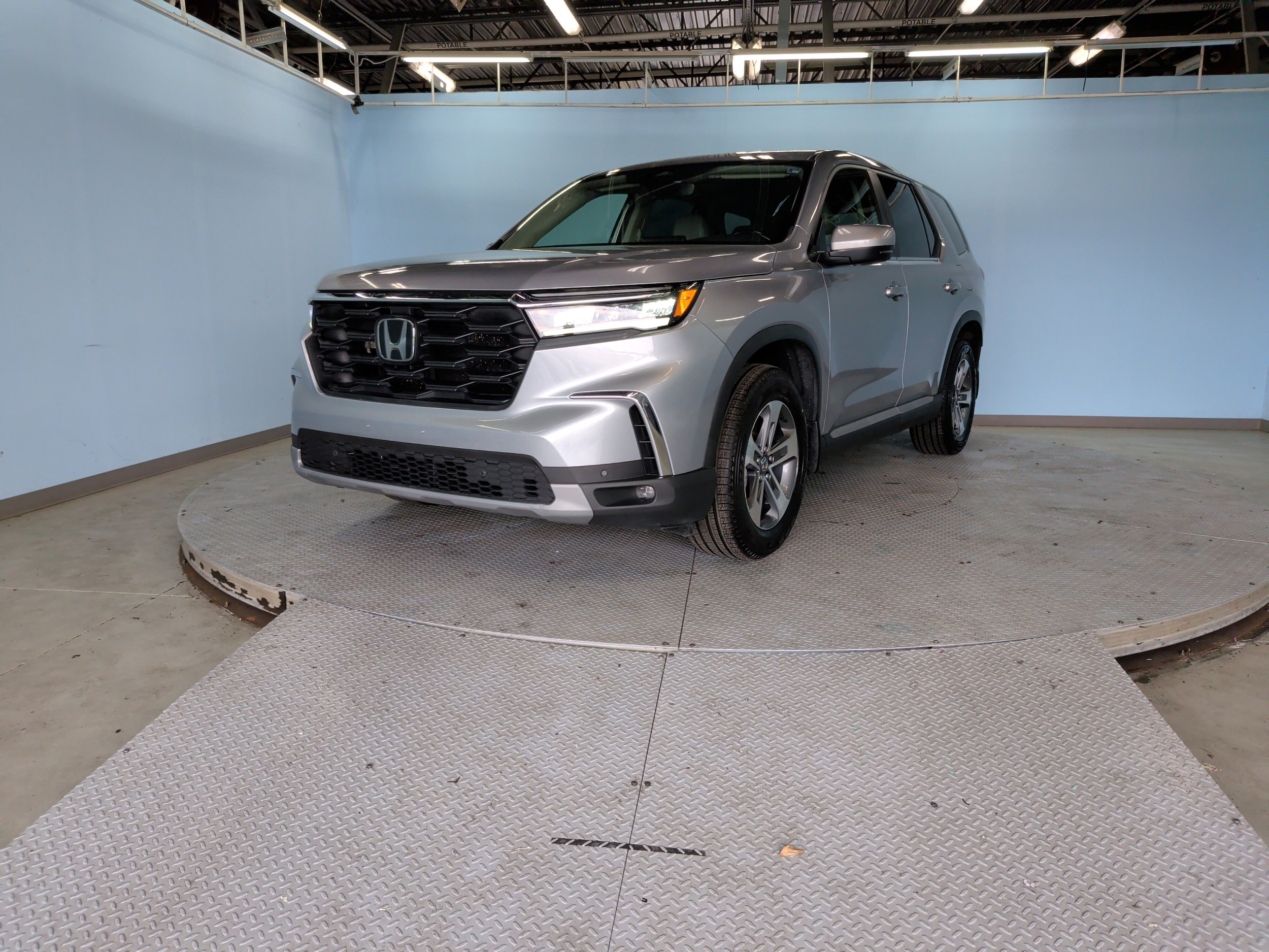 2024 Honda Pilot EX-L photo 5