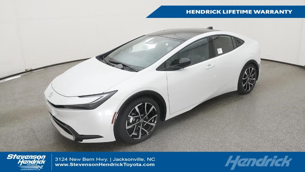 2026 Toyota Prius XSE Premium's photo