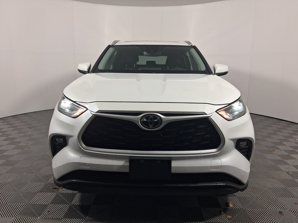 Used 2022 Toyota Highlander XLE SUV