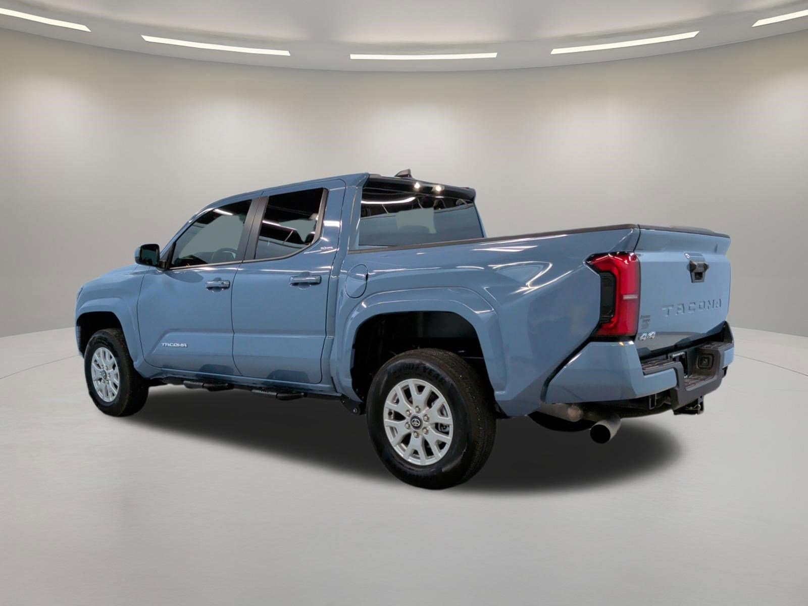 2026 Toyota Tacoma SR5 photo 3