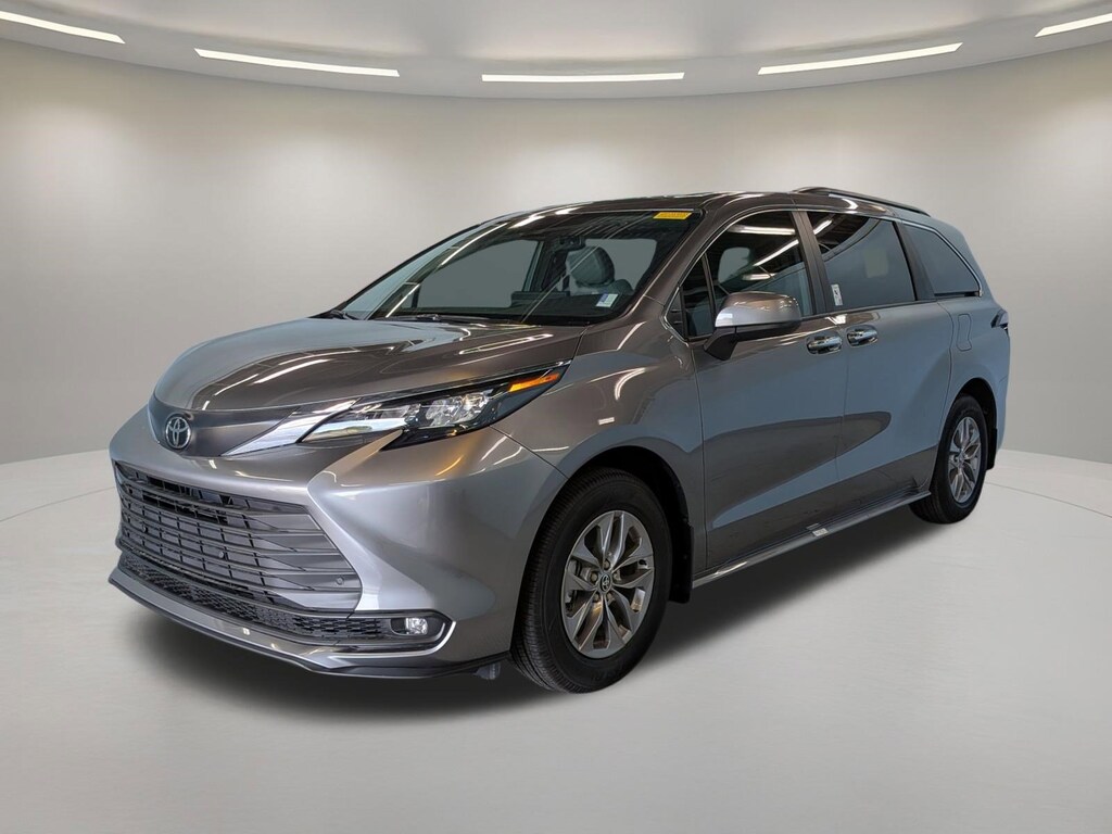 Certified 2026 Toyota Sienna XLE 8 Passenger Van Passenger Van