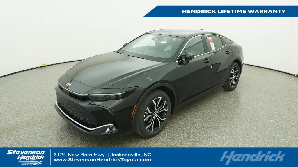 2026 Toyota Crown XLE's photo