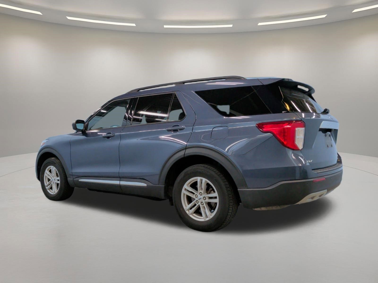 2021 Ford Explorer XLT photo 3