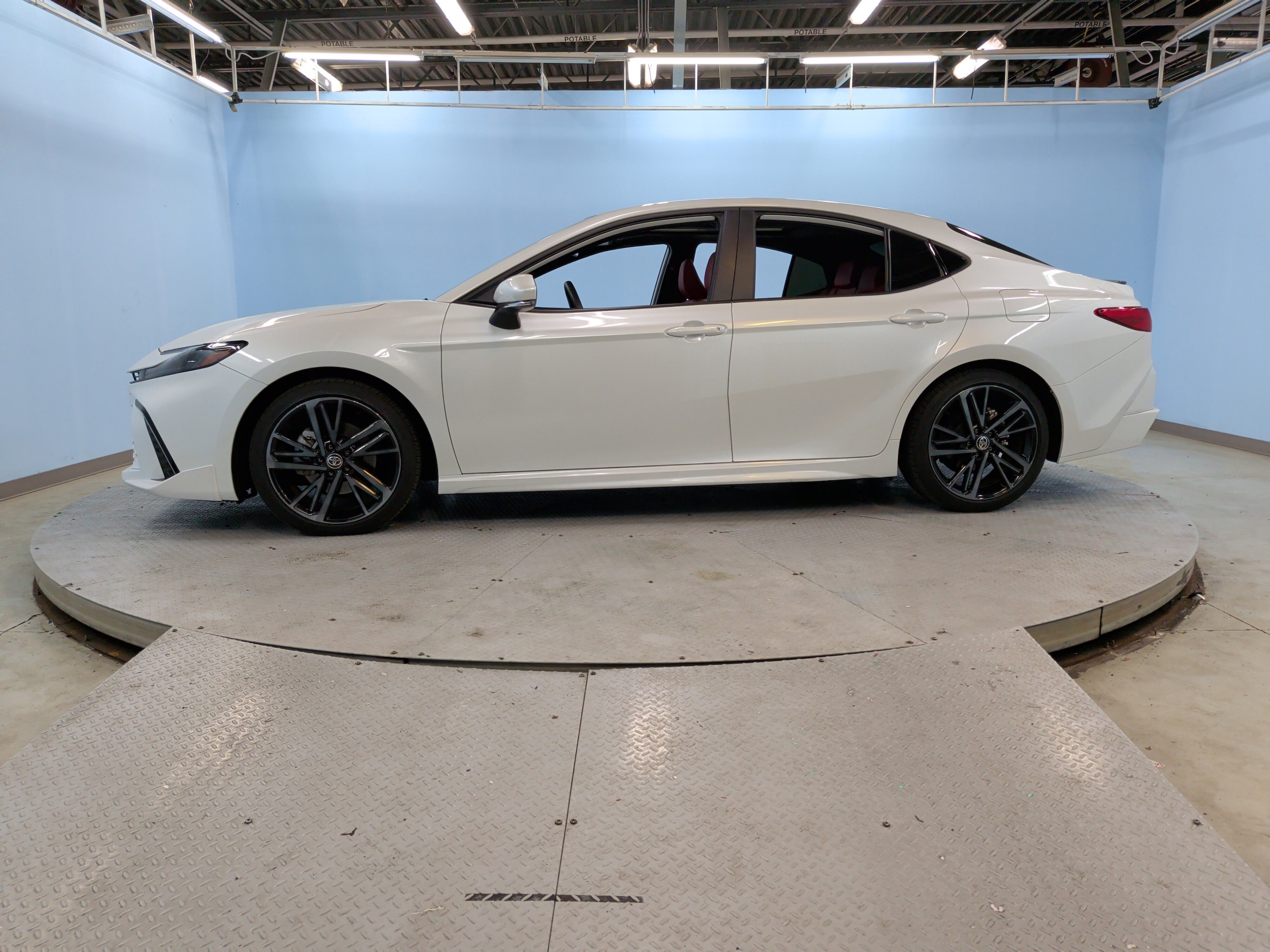 2025 Toyota Camry XSE photo 6