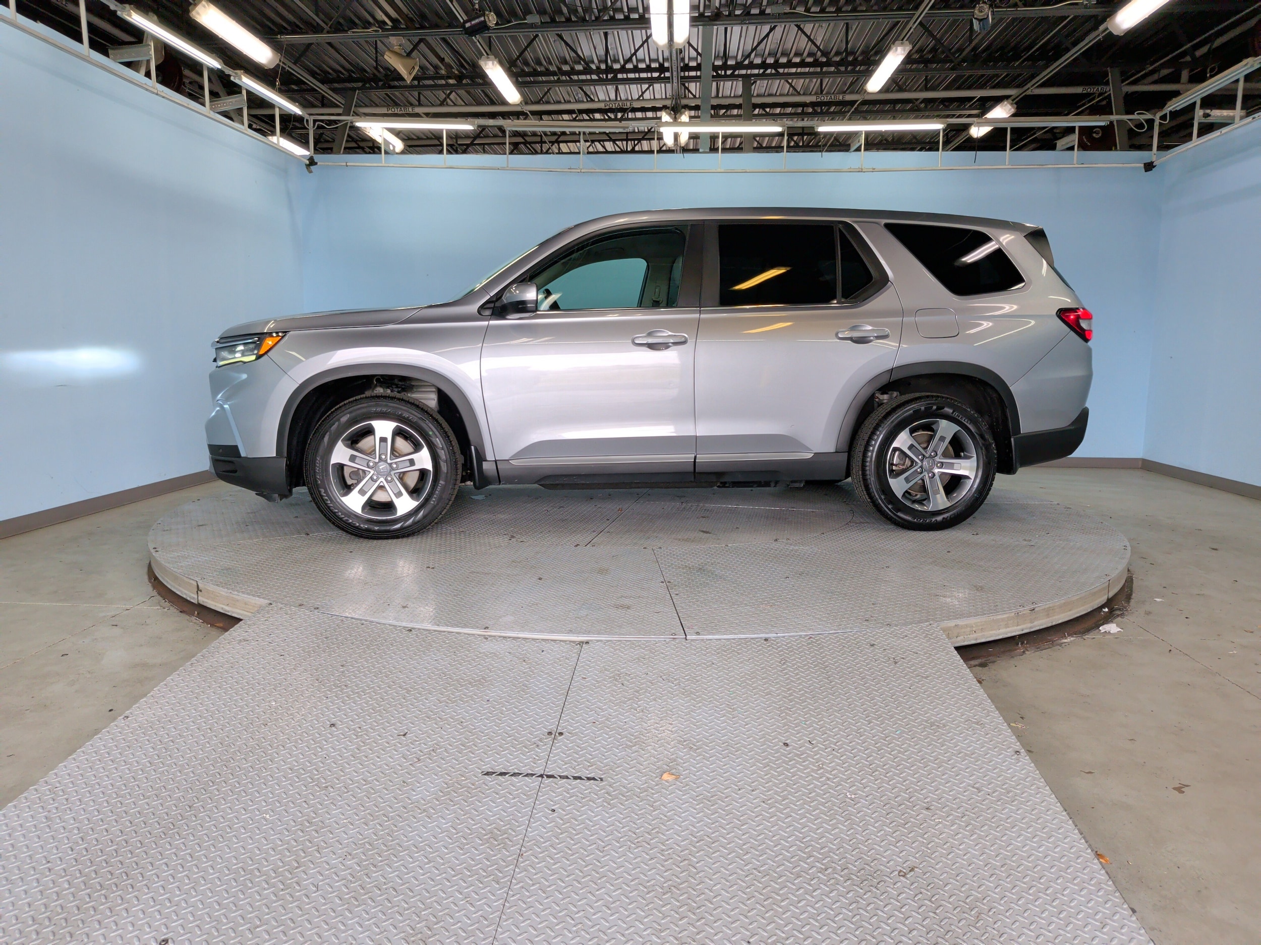 2024 Honda Pilot EX-L photo 6