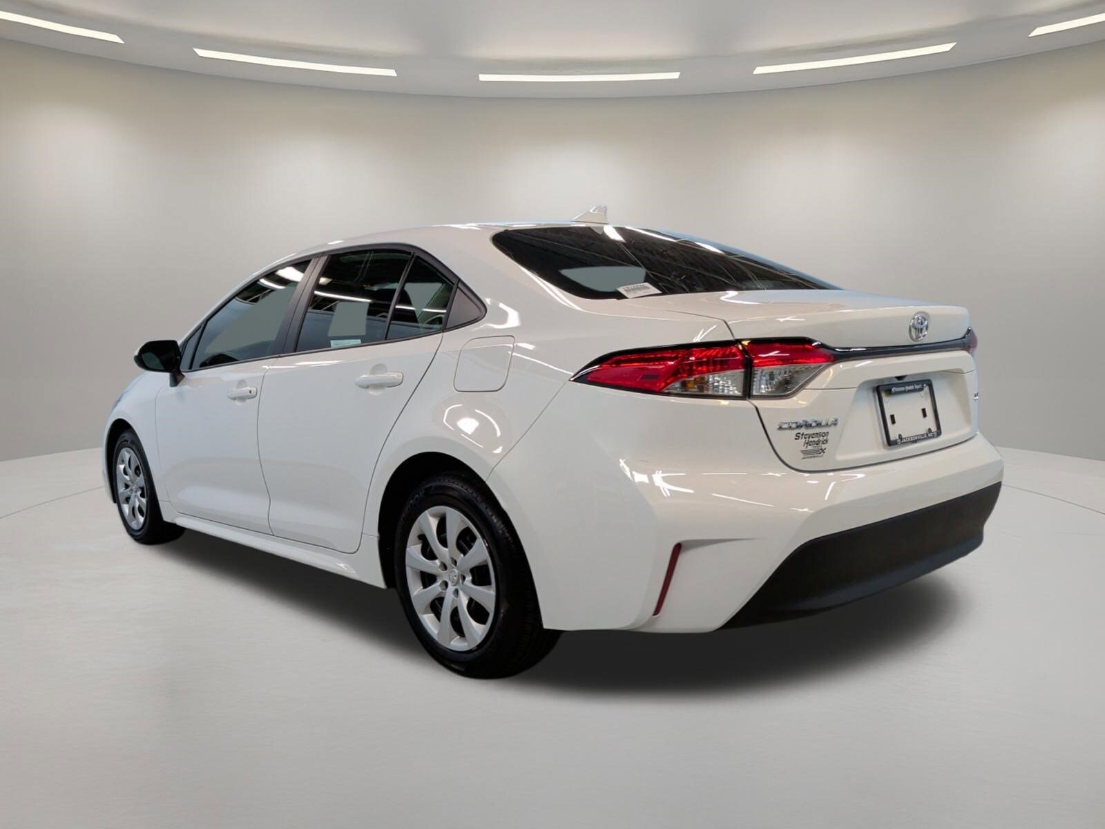 2025 Toyota Corolla LE photo 3