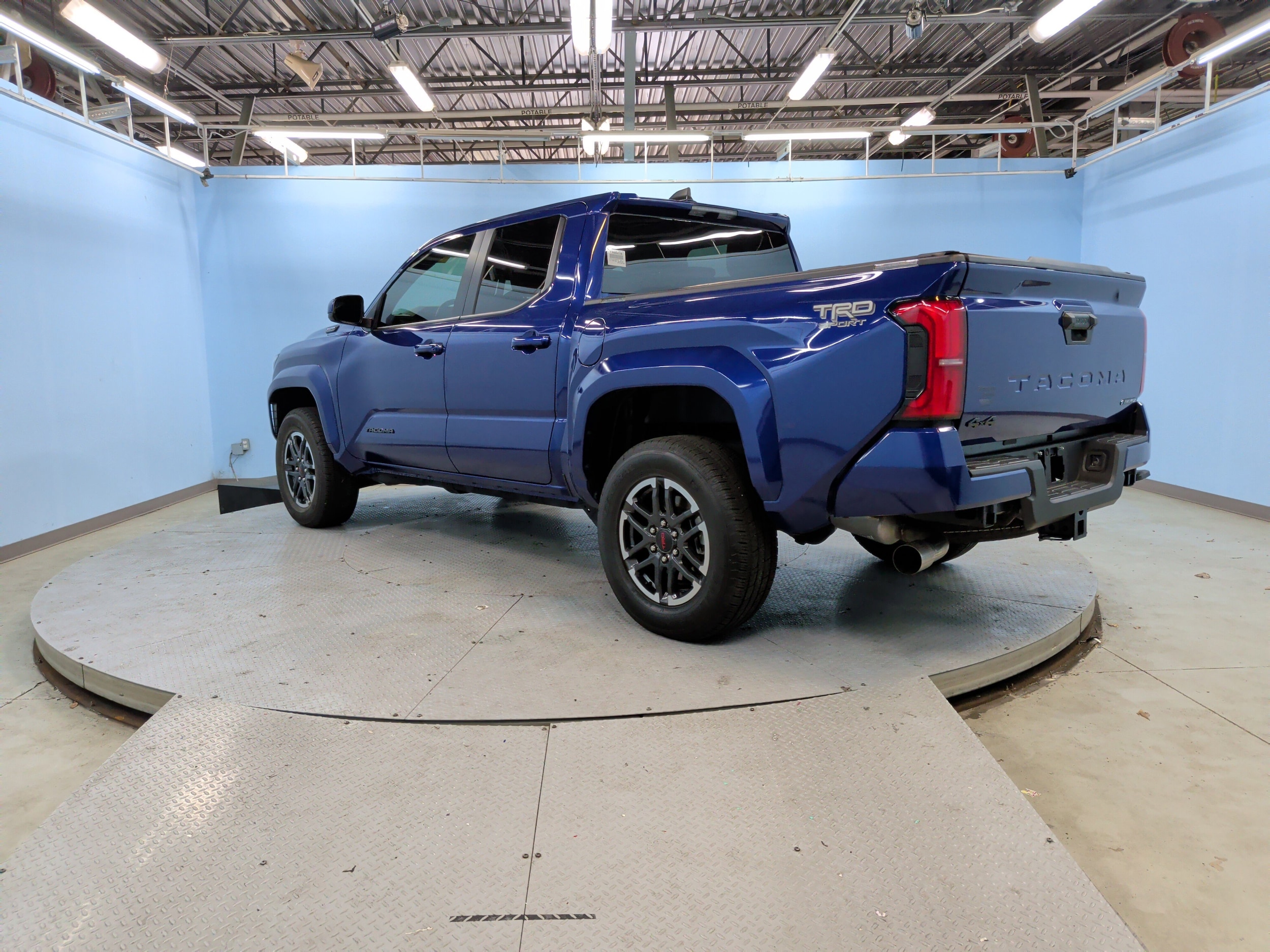 2025 Toyota Tacoma i-FORCE MAX TRD Sport photo 3