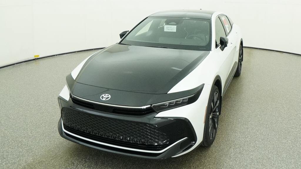 2026 Toyota Crown Platinum