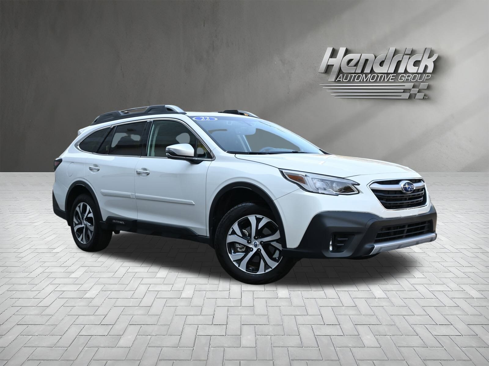 2022 Subaru Outback Touring photo 2