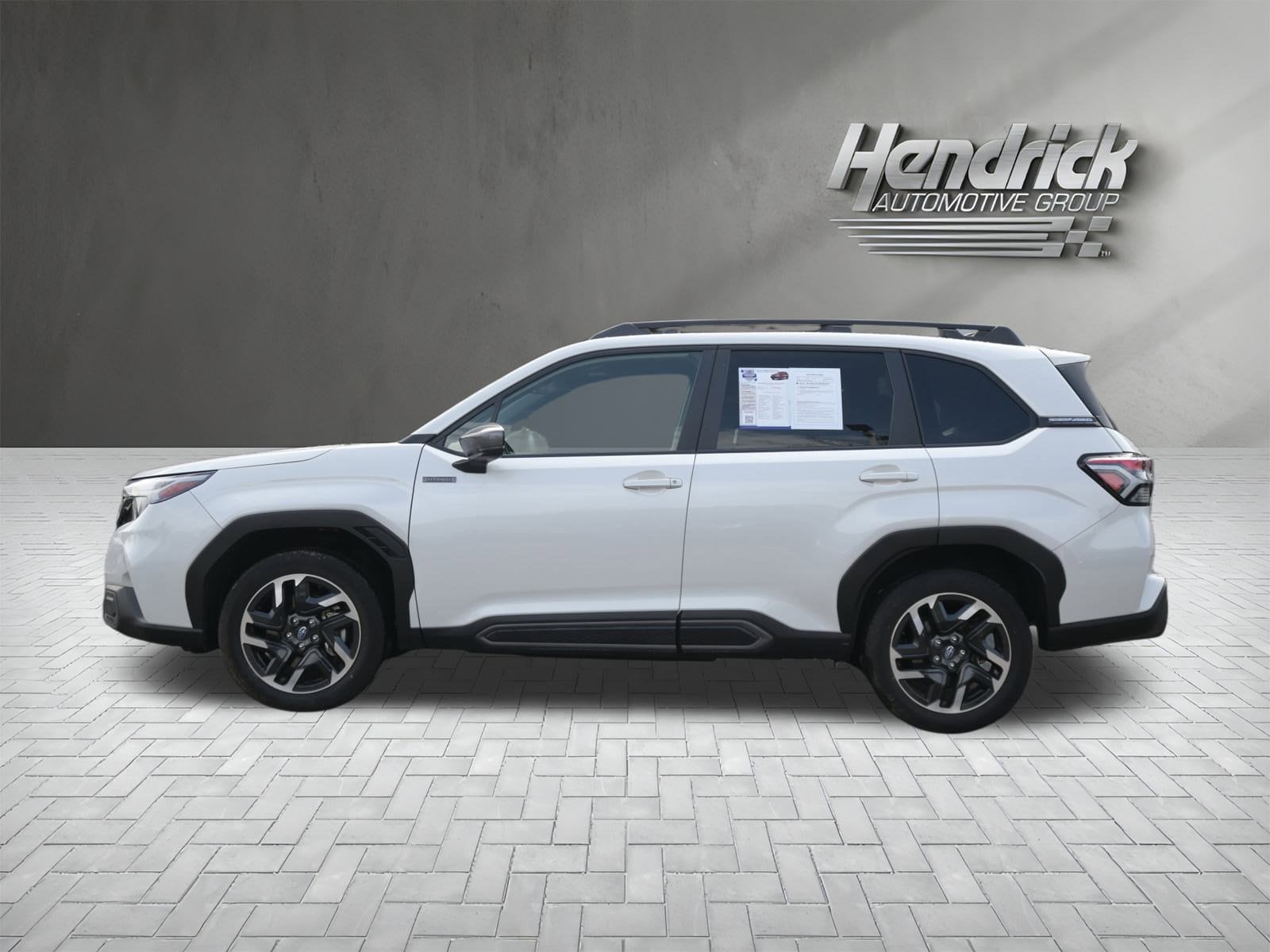 2025 Subaru Forester Limited Hybrid photo 5