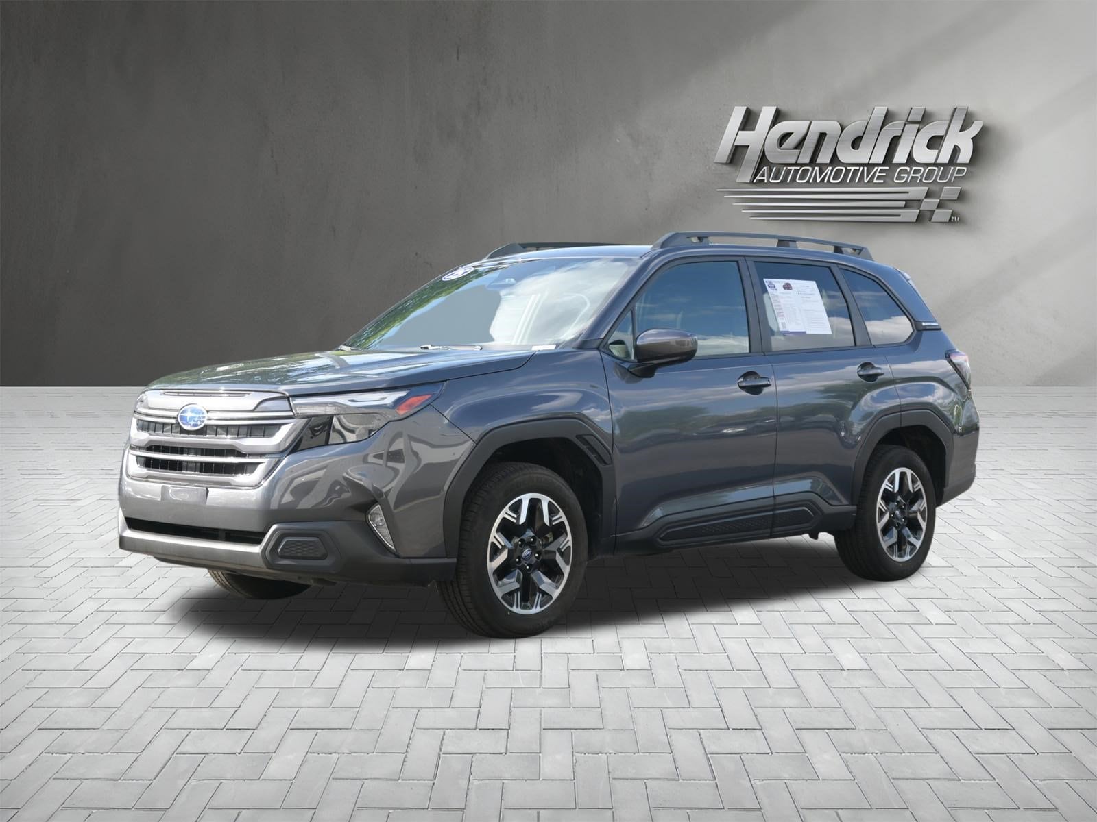 2025 Subaru Forester Premium photo 4