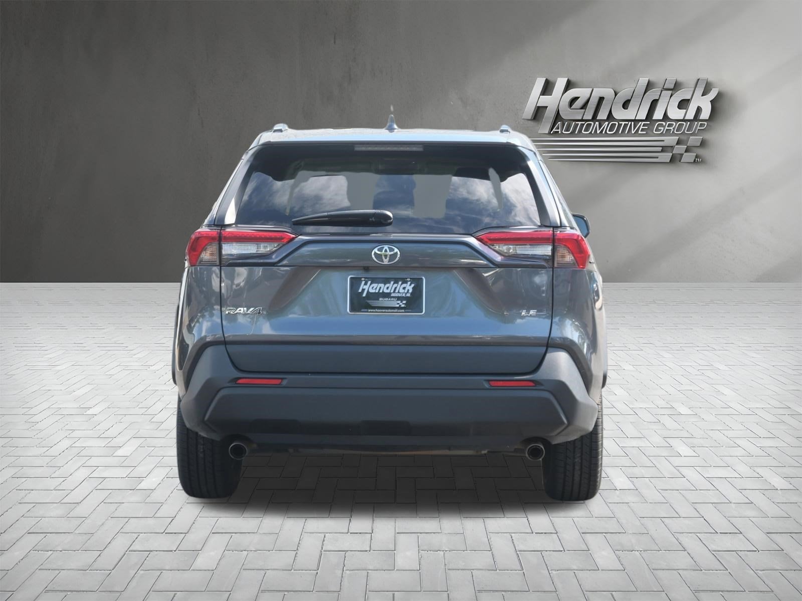2021 Toyota RAV4 LE photo 3