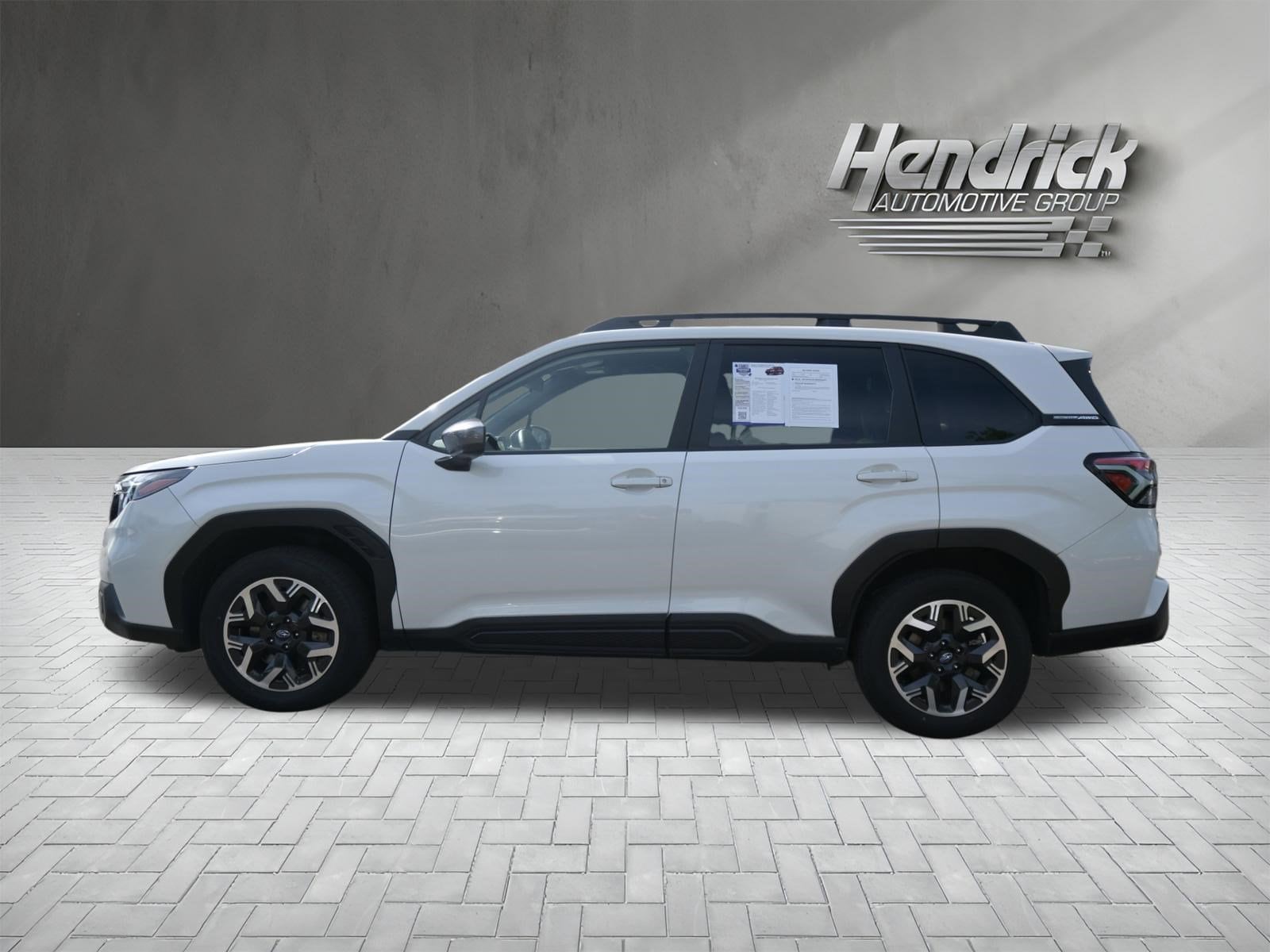 2025 Subaru Forester Premium photo 5