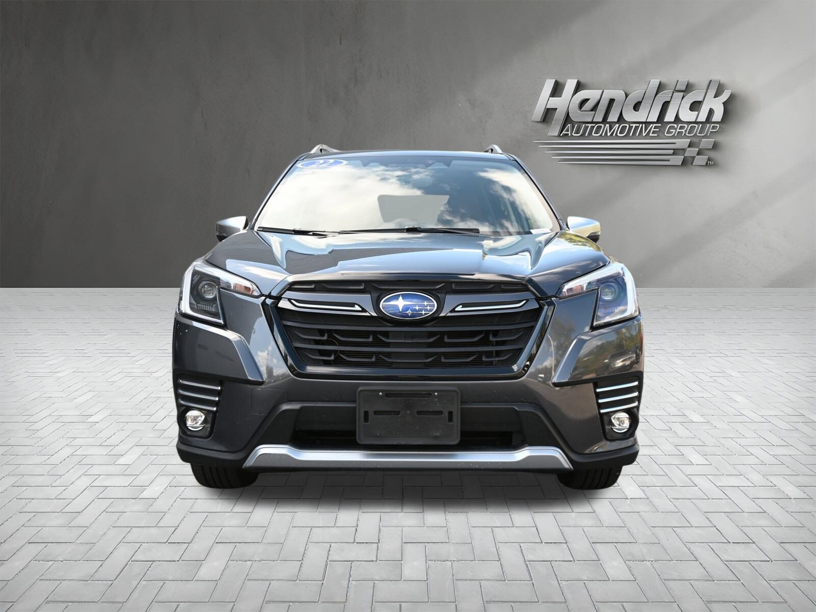 2022 Subaru Forester Touring photo 2