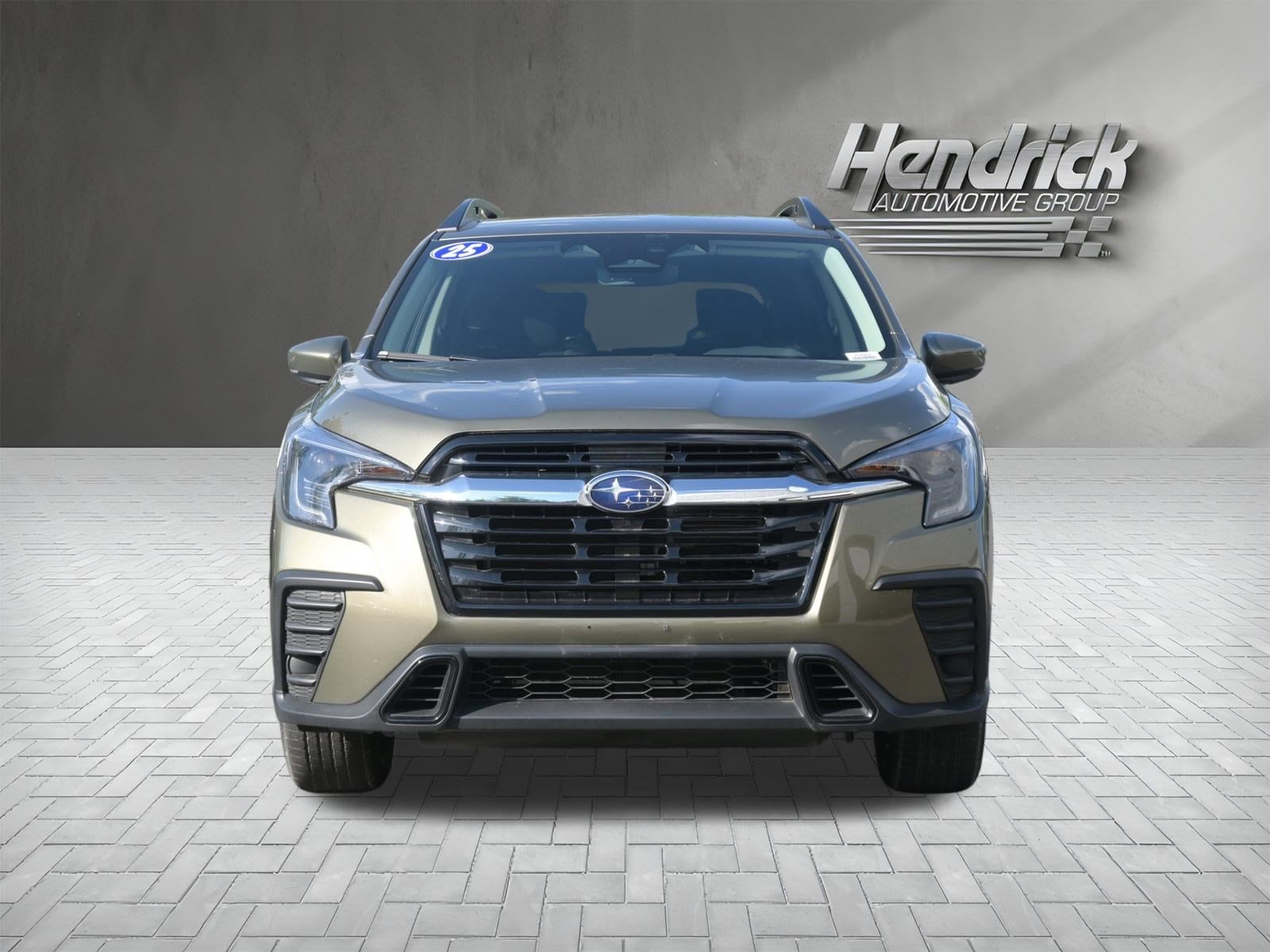 2025 Subaru Ascent Premium photo 2