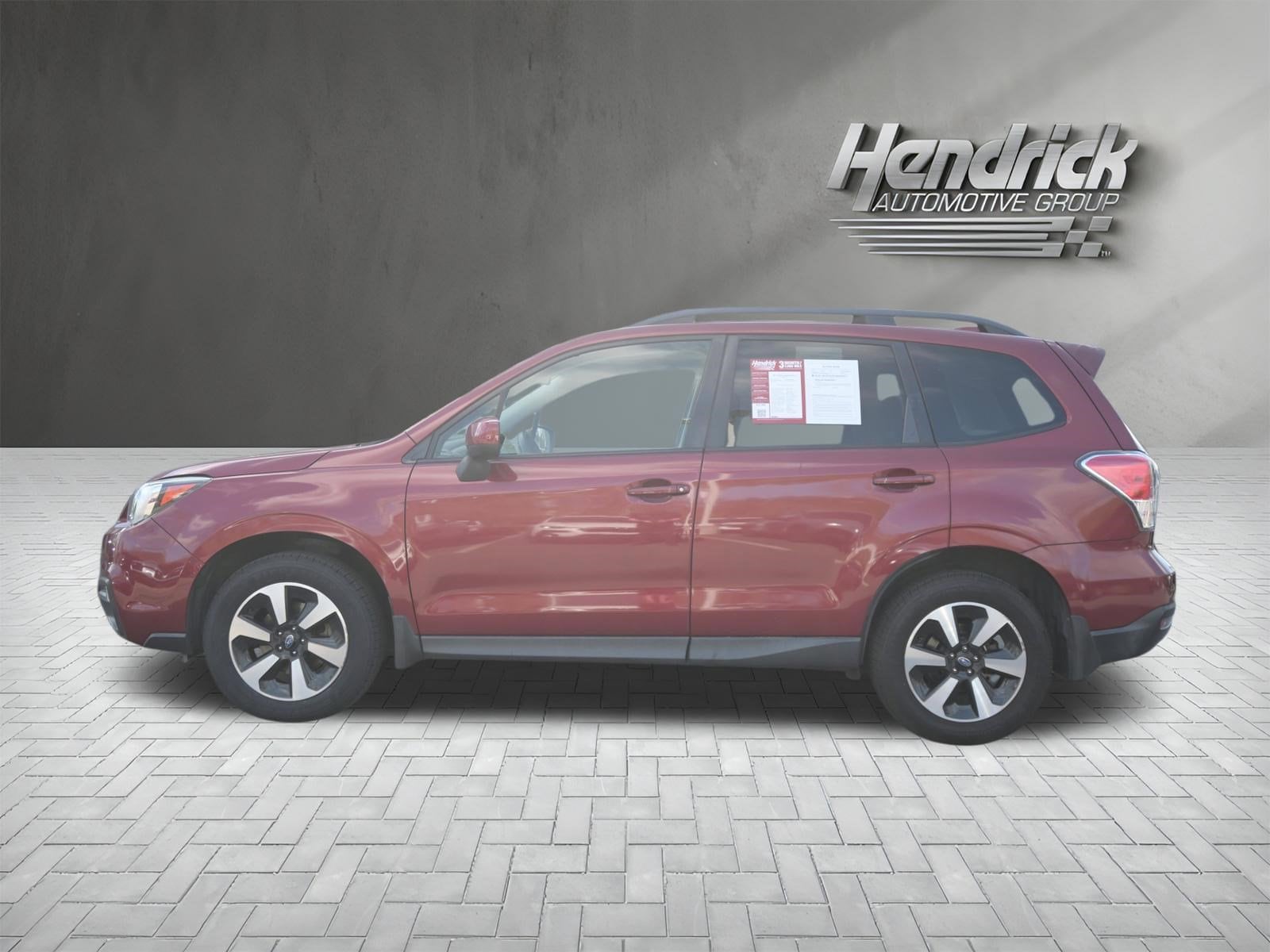 2017 Subaru Forester Premium photo 5