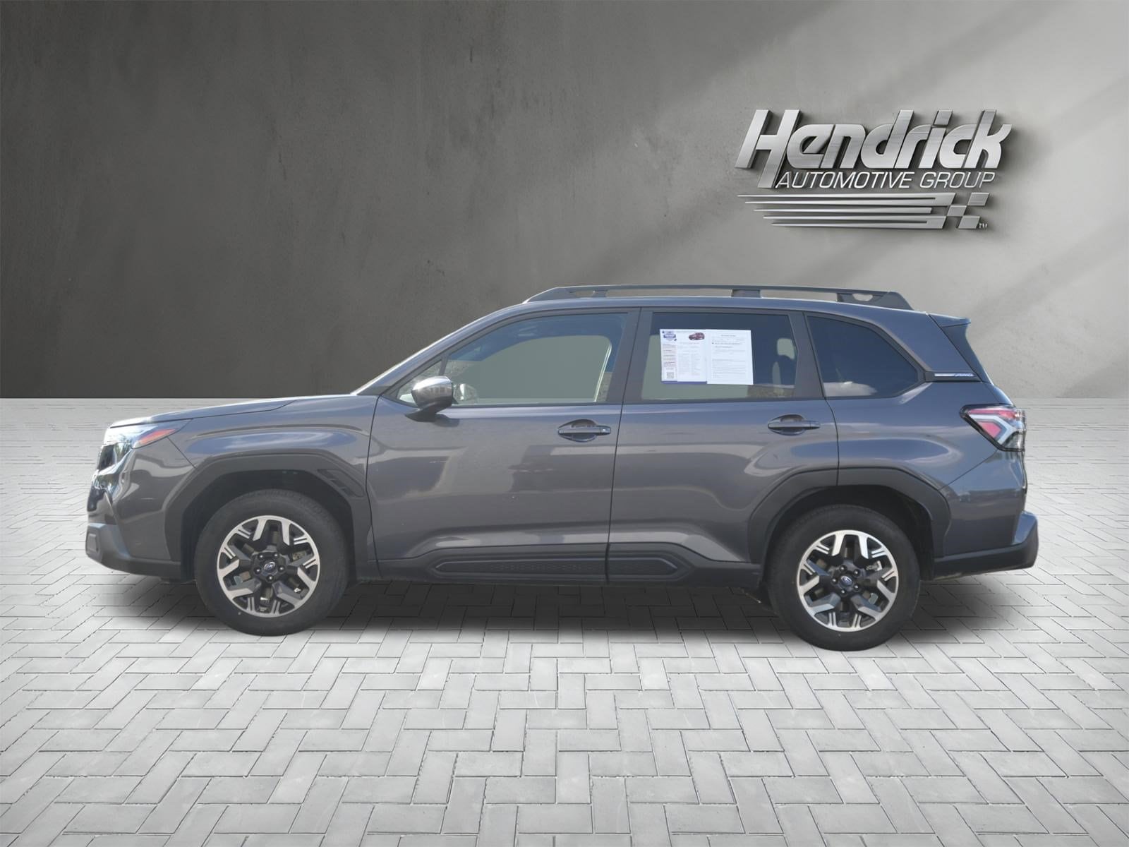 2025 Subaru Forester Premium photo 5