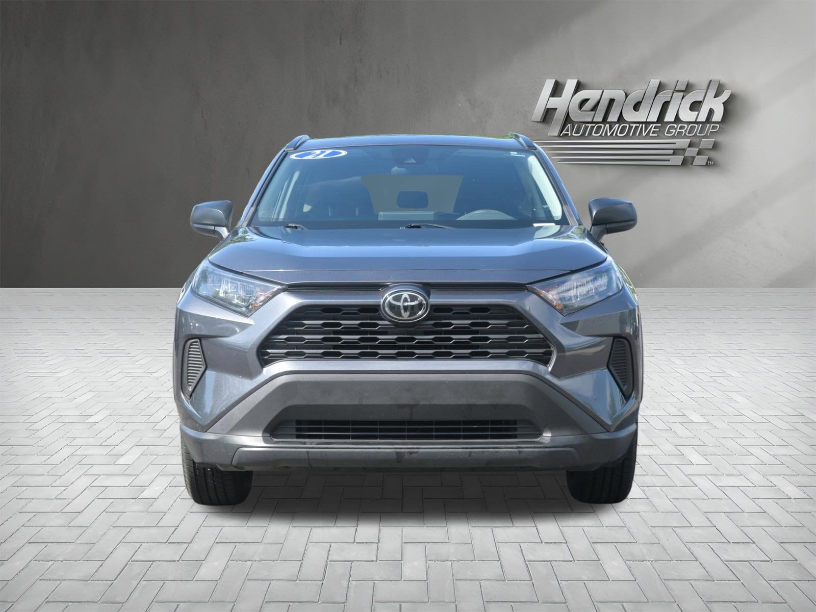 2021 Toyota RAV4 LE photo 2