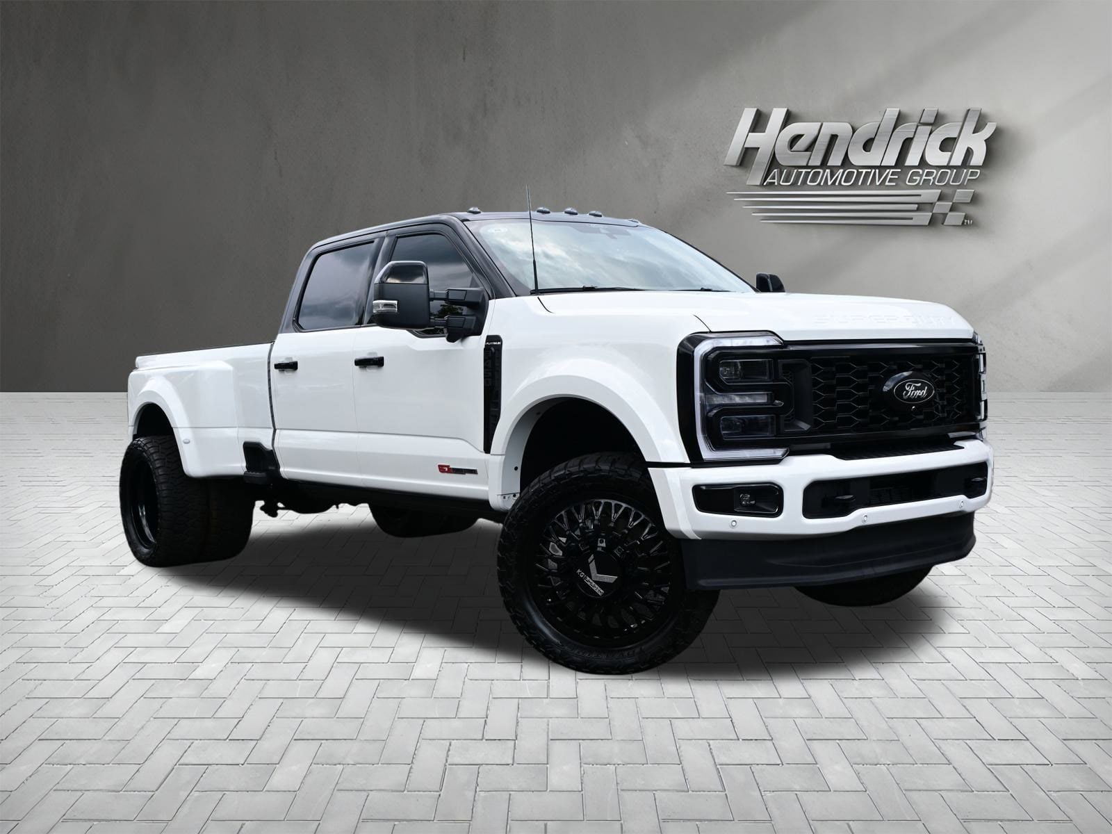 2025 Ford Super Duty F-450 DRW Platinum