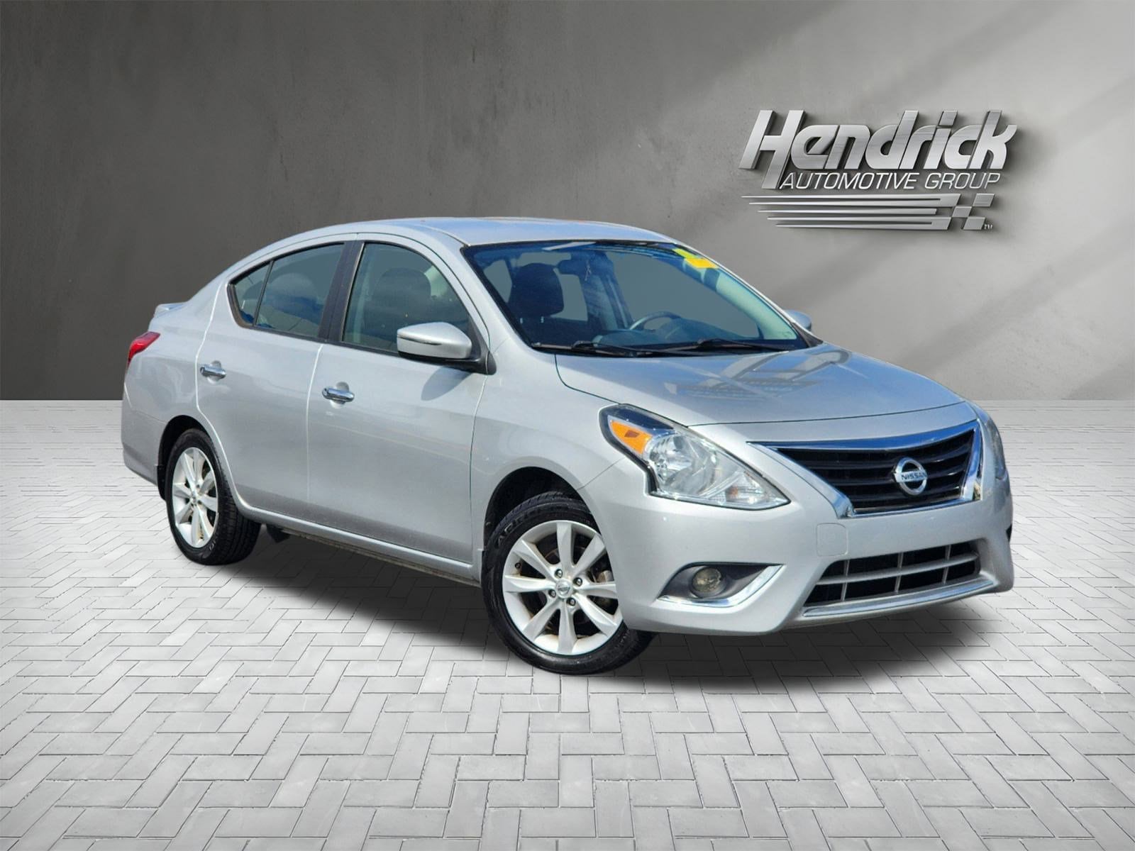 Used 2017 Nissan Versa Sedan SL with VIN 3N1CN7AP1HL820639 for sale in Hoover, AL