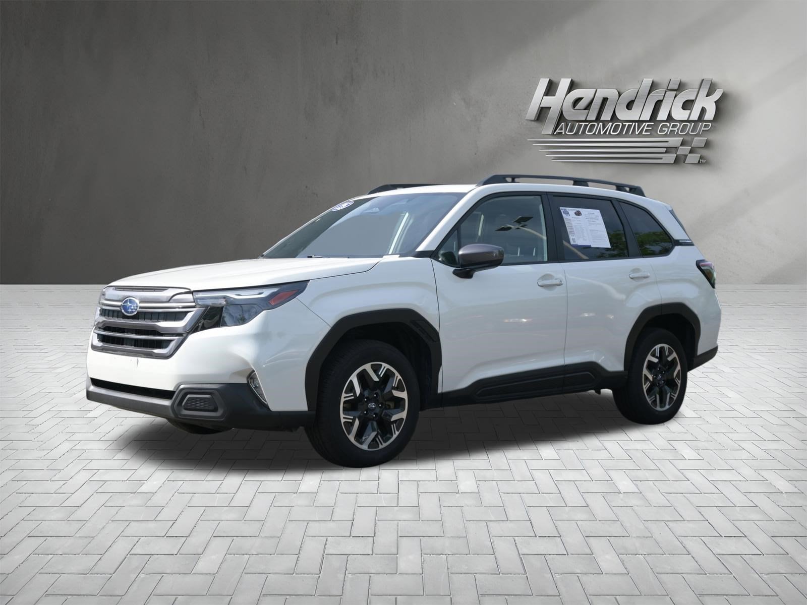 2025 Subaru Forester Premium photo 4