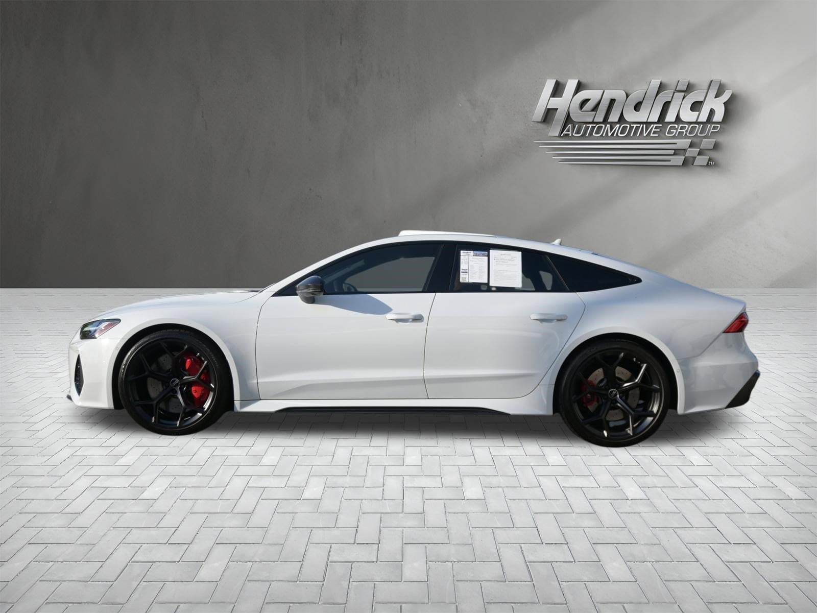 2025 Audi RS 7 performance photo 4